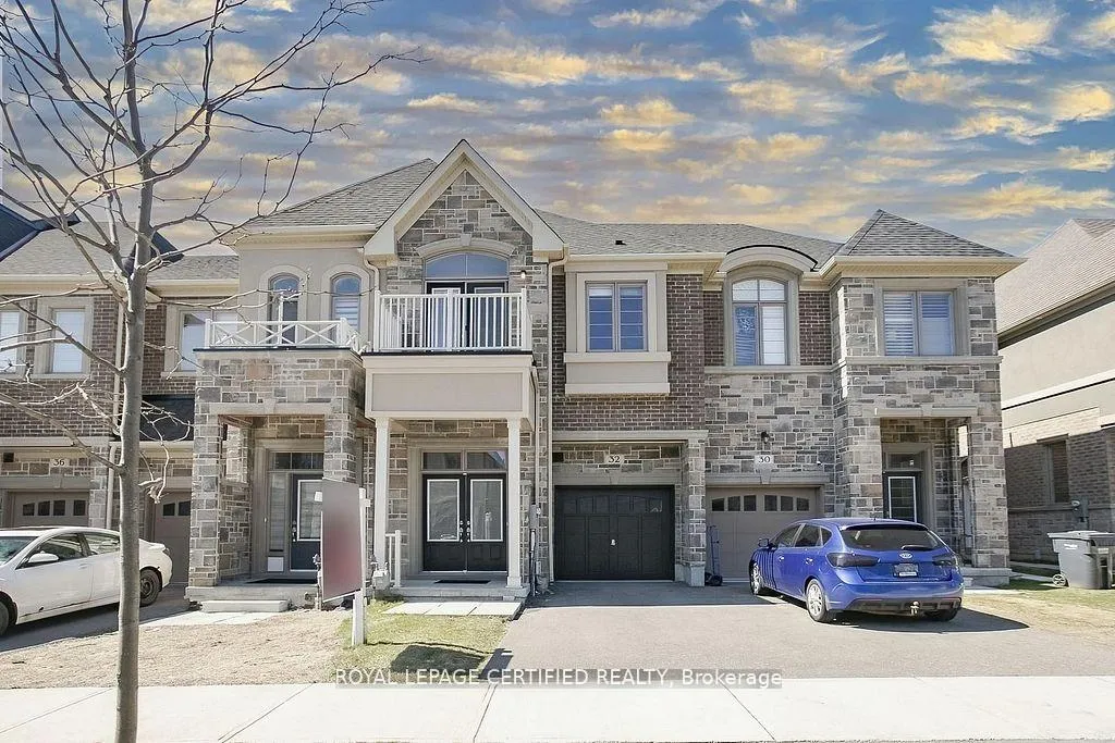 Front of 32 Dalbeattie Drive
