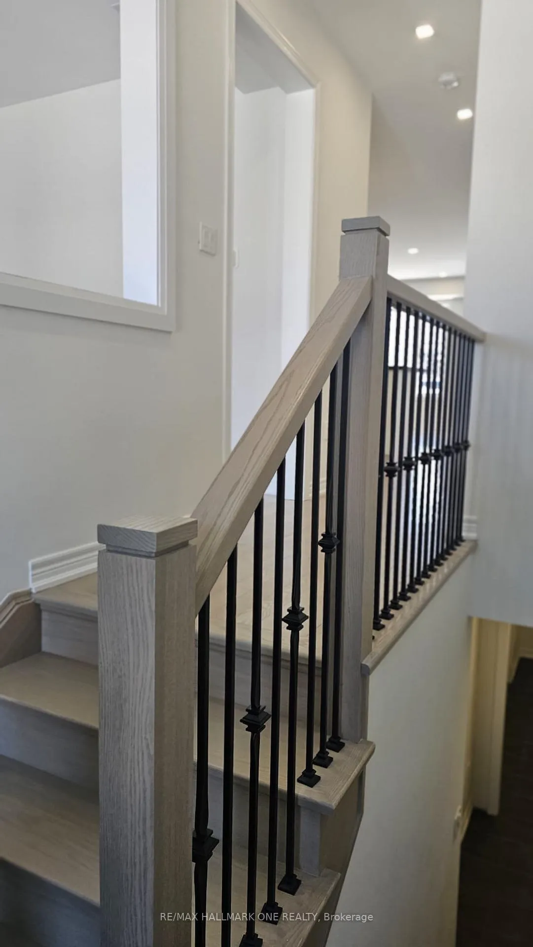 Photo 10 of 2941 Starlight Drive, Pickering, Rural Pickering — HOMEH