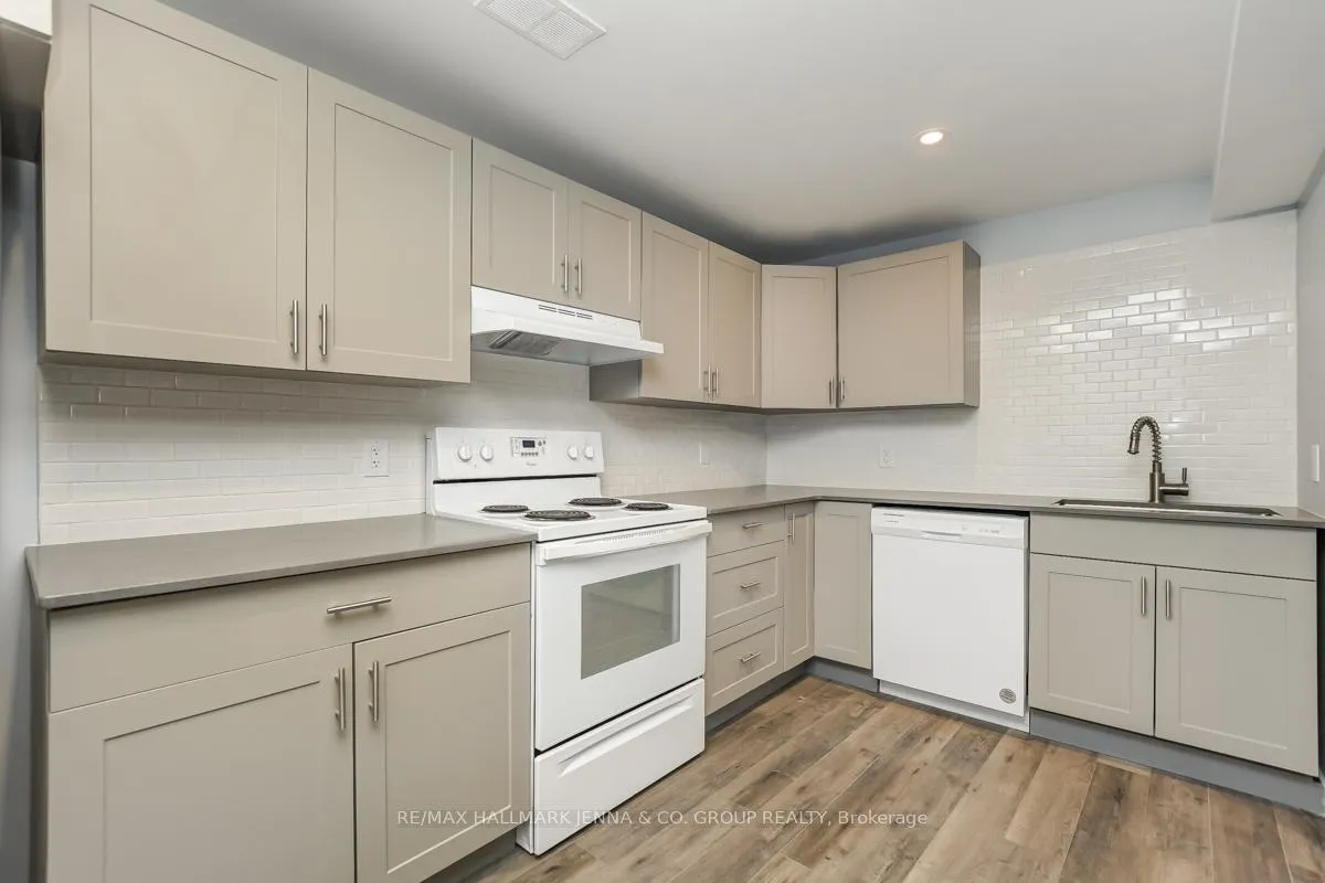 Photo 6 of Unit B, 21 St Remy Drive, Ottawa, Barrhaven - Pheasant Run — HOMEH