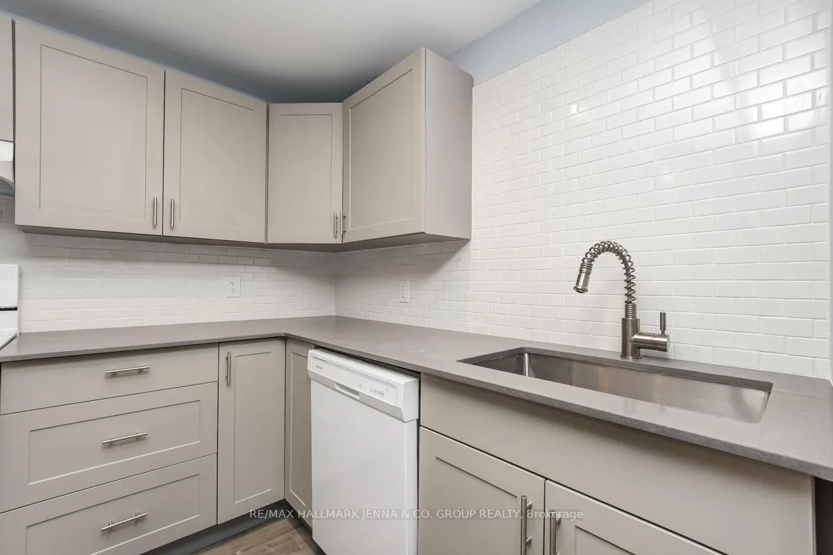 Photo 7 of Unit B, 21 St Remy Drive, Ottawa, Barrhaven - Pheasant Run — HOMEH