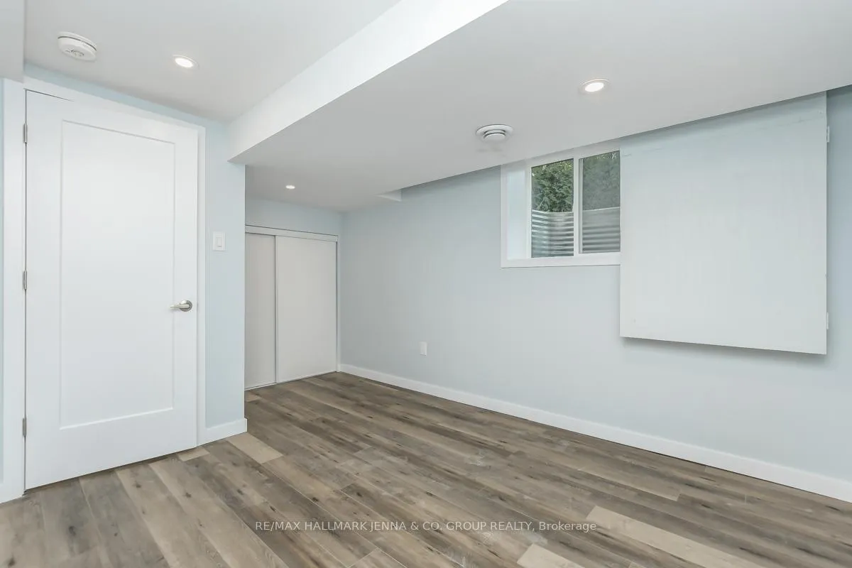 Photo 11 of Unit B, 21 St Remy Drive, Ottawa, Barrhaven - Pheasant Run — HOMEH