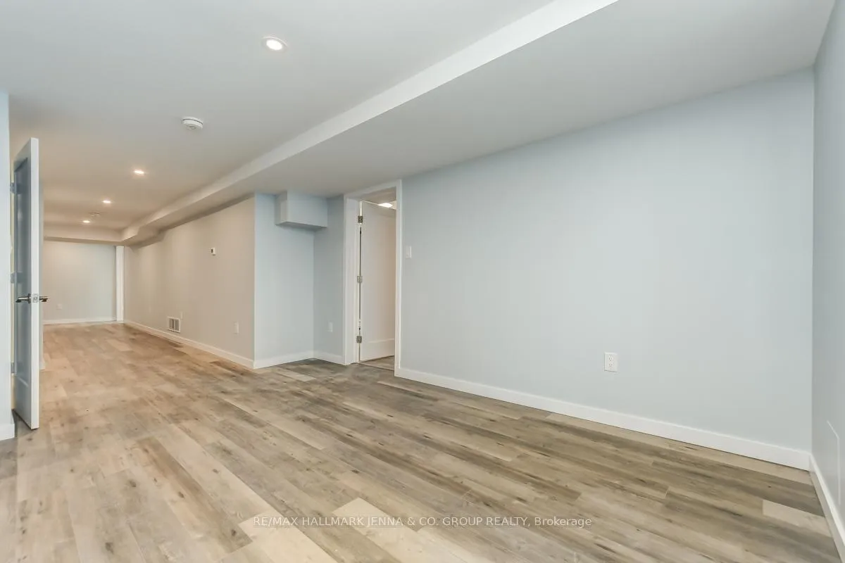 Photo 12 of Unit B, 21 St Remy Drive, Ottawa, Barrhaven - Pheasant Run — HOMEH