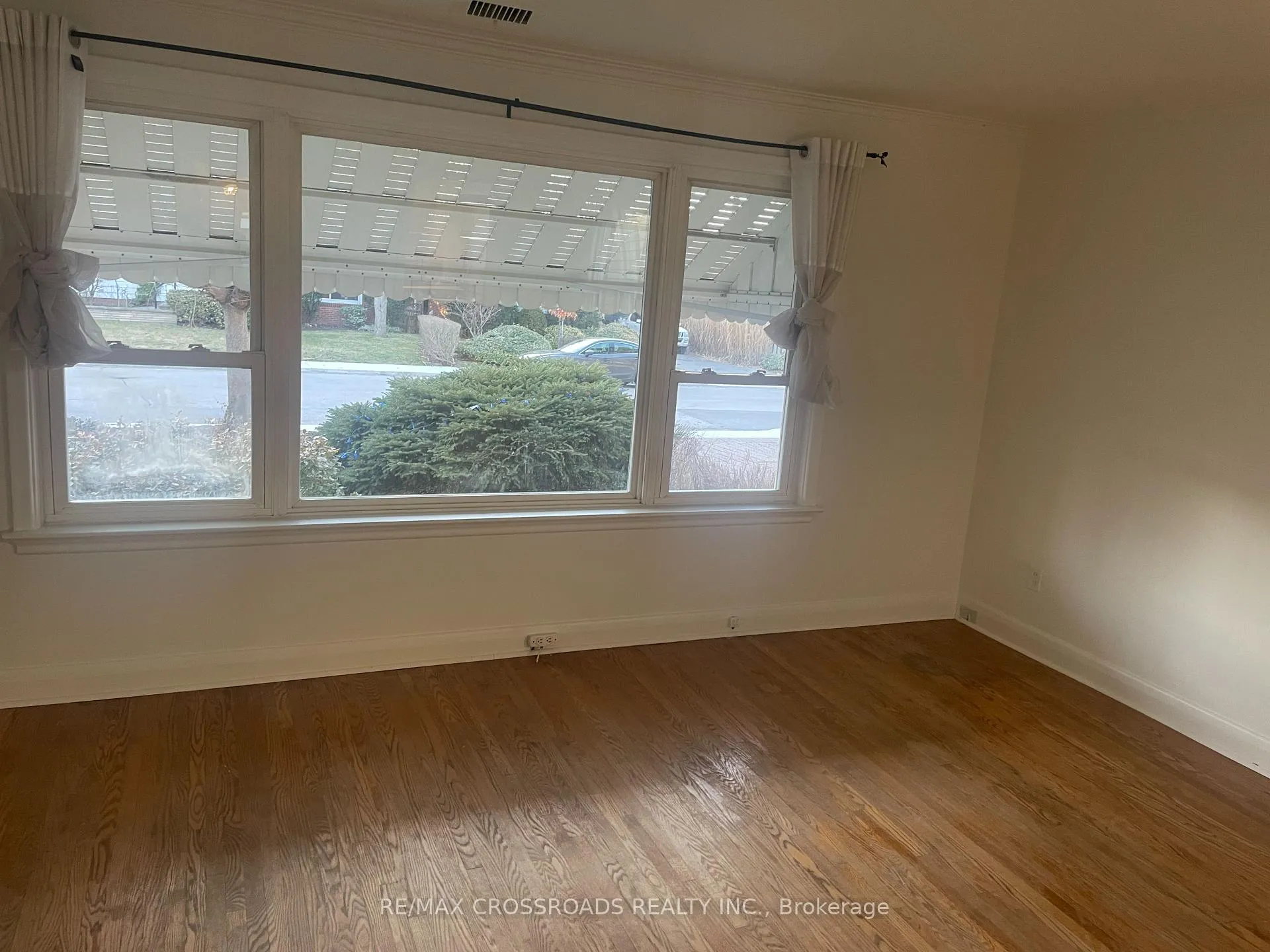 Photo 2 of 65 Notley Place, Toronto, O'Connor-Parkview — HOMEH