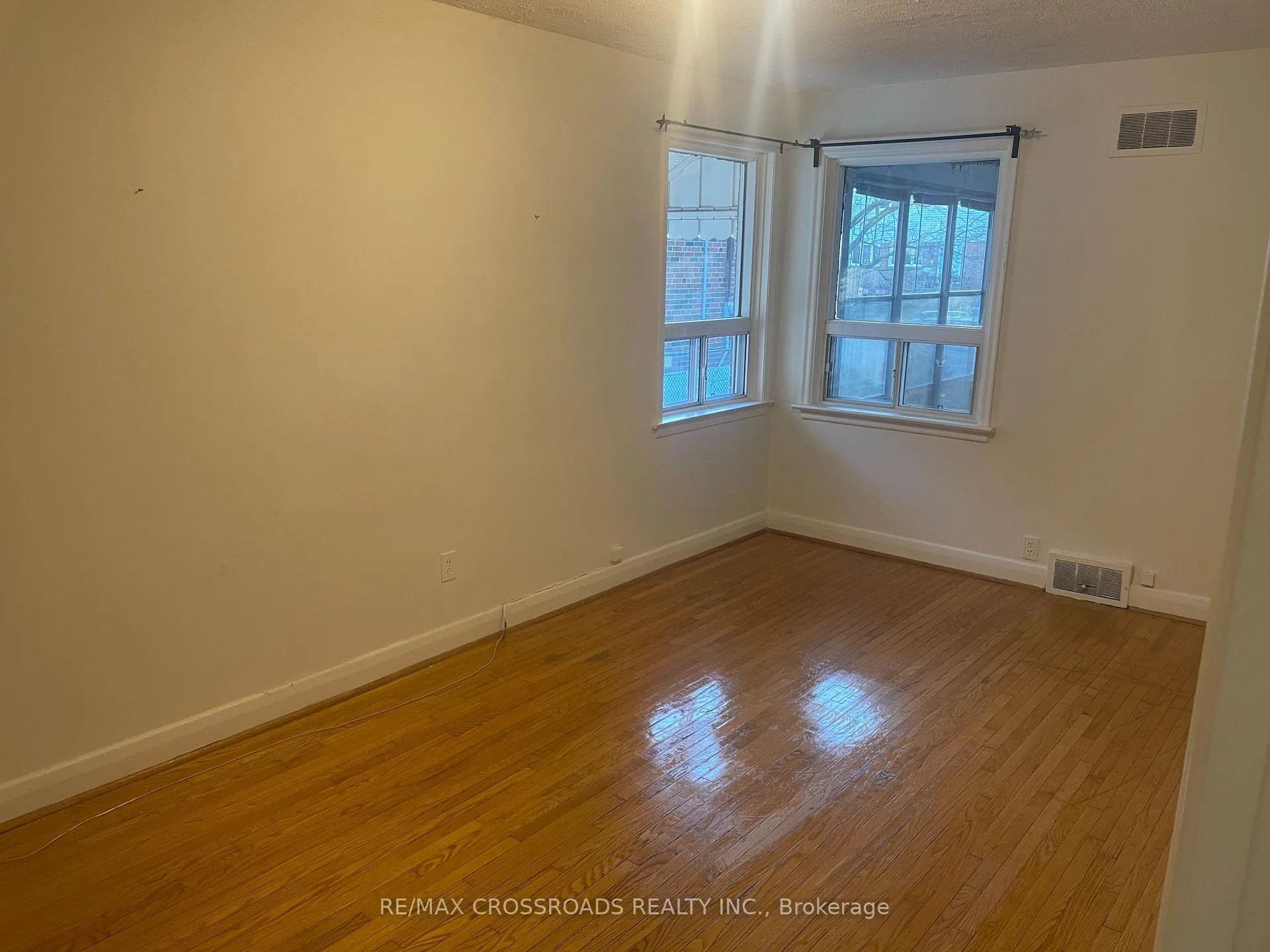 Photo 7 of 65 Notley Place, Toronto, O'Connor-Parkview — HOMEH