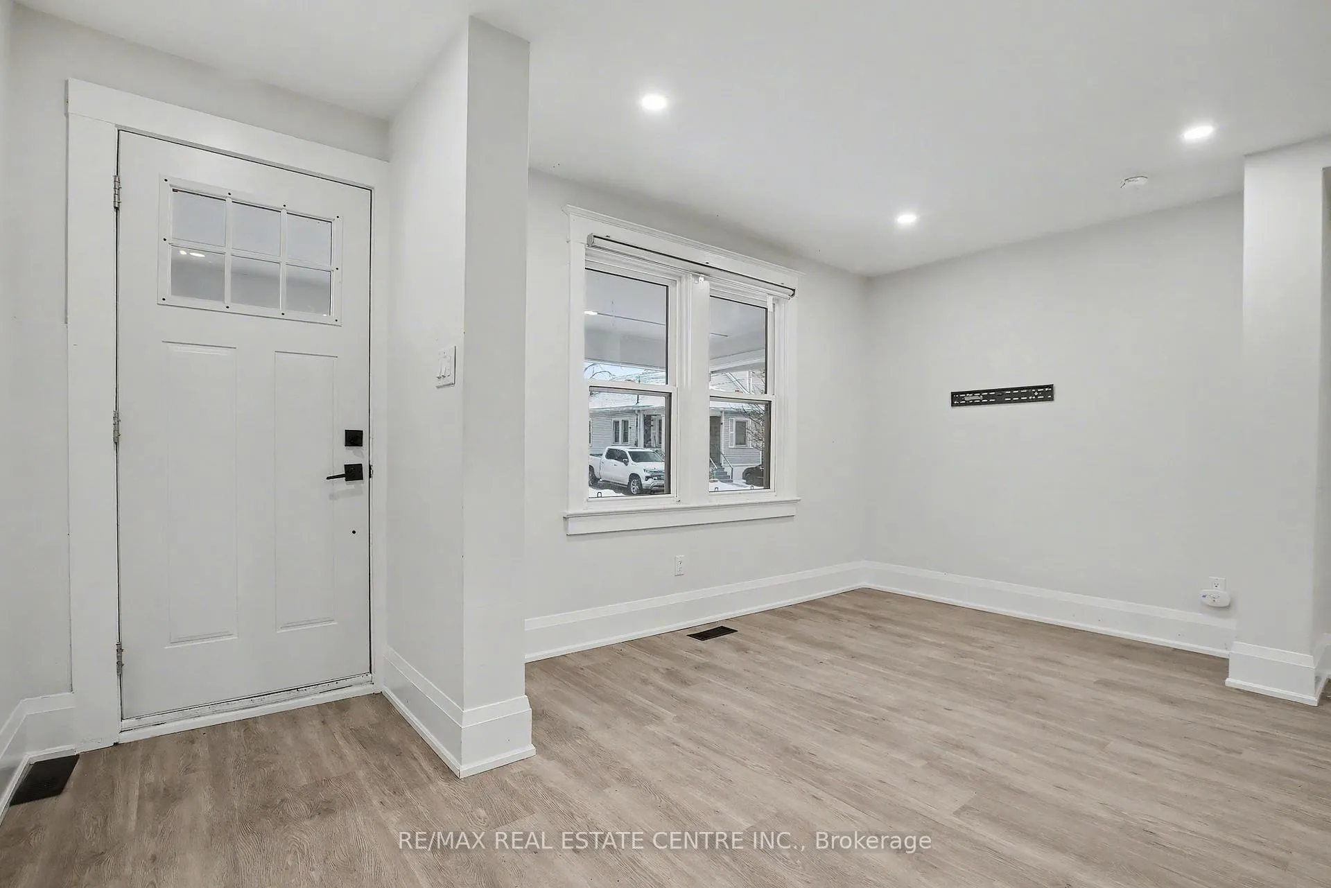 Photo 3 of 33 Dalkeith Avenue, Hamilton, Crown Point — HOMEH