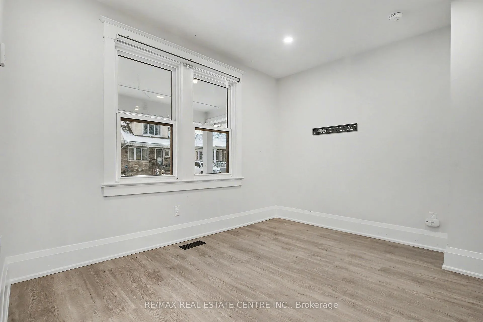 Photo 5 of 33 Dalkeith Avenue, Hamilton, Crown Point — HOMEH