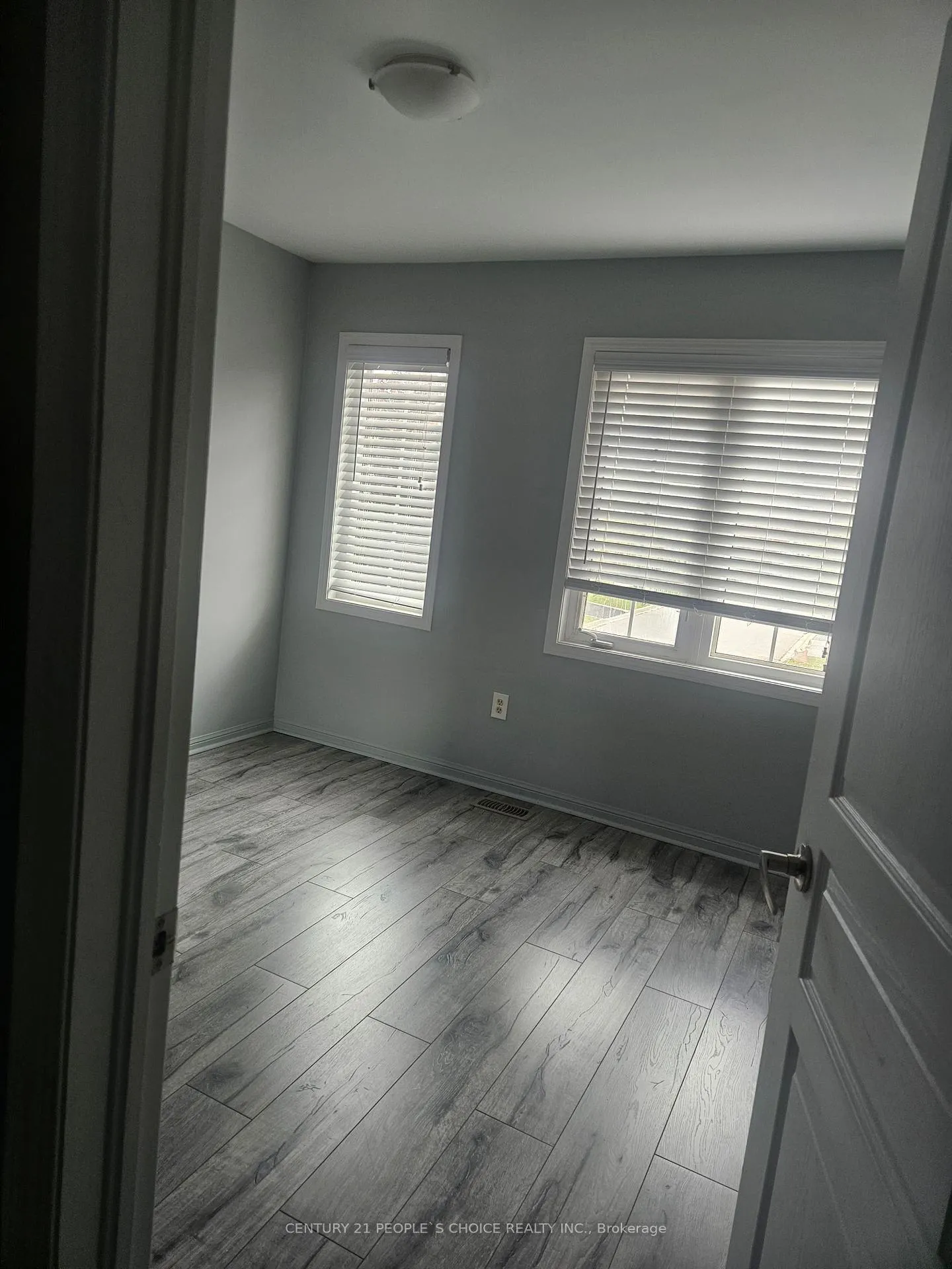 Photo 9 of 24 John W Taylor Avenue, New Tecumseth, Alliston — HOMEH