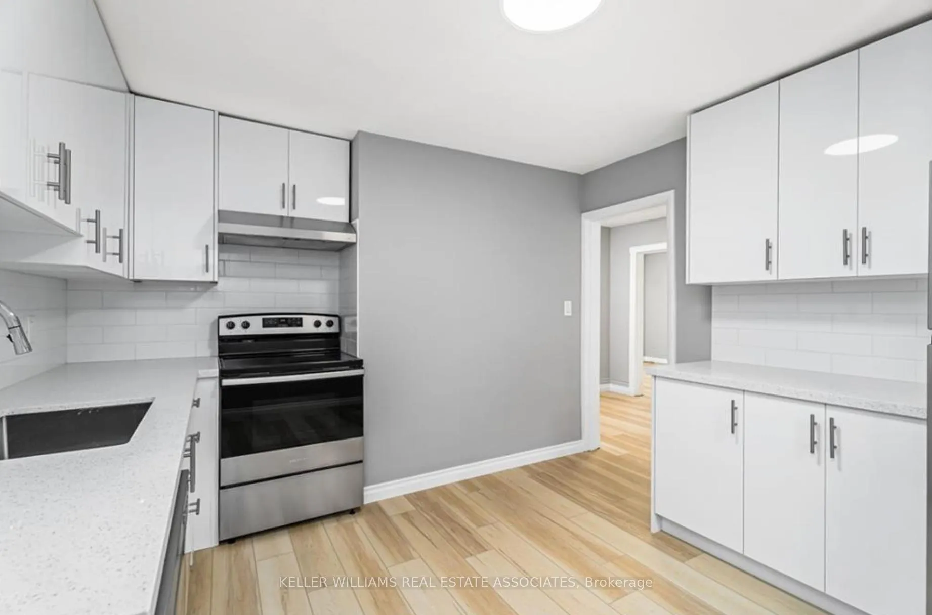 Photo 2 of Unit 2, 207 Fairleigh Avenue S, Hamilton, St. Clair — HOMEH
