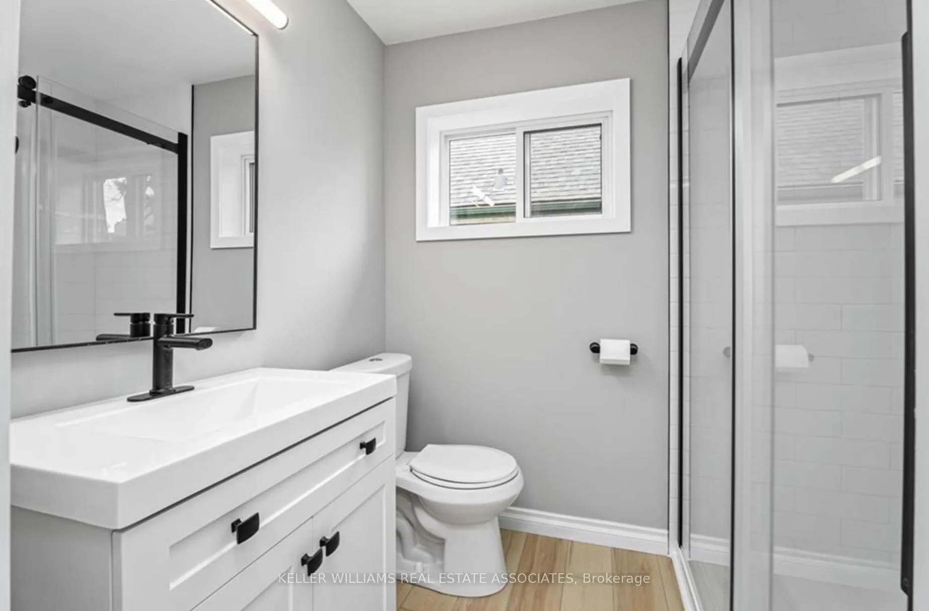 Photo 3 of Unit 2, 207 Fairleigh Avenue S, Hamilton, St. Clair — HOMEH