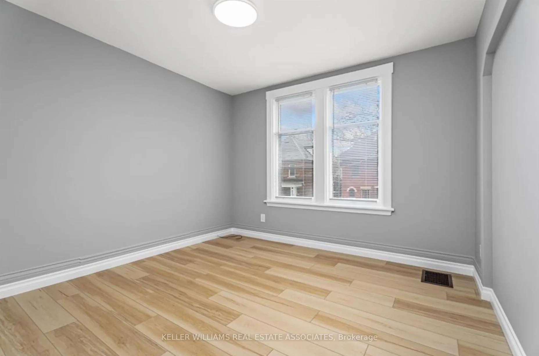 Photo 6 of Unit 2, 207 Fairleigh Avenue S, Hamilton, St. Clair — HOMEH