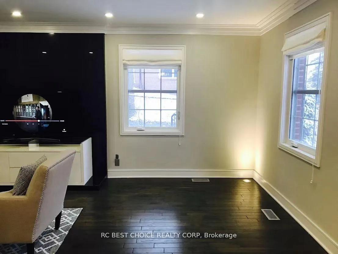 Photo 4 of BSMT-29 Mill Street, Vaughan, Uplands — HOMEH