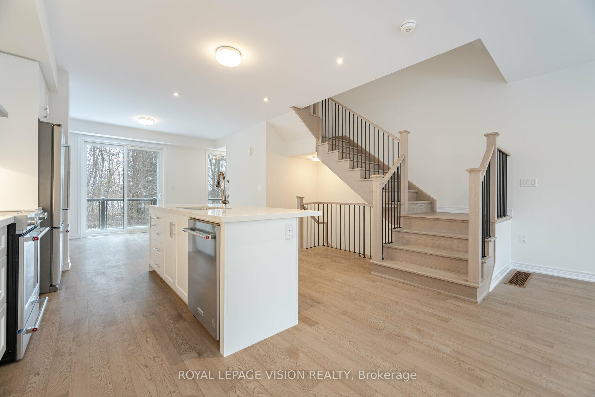 Photo 7 of 46 Folcroft Street, Brampton, Credit Valley — HOMEH