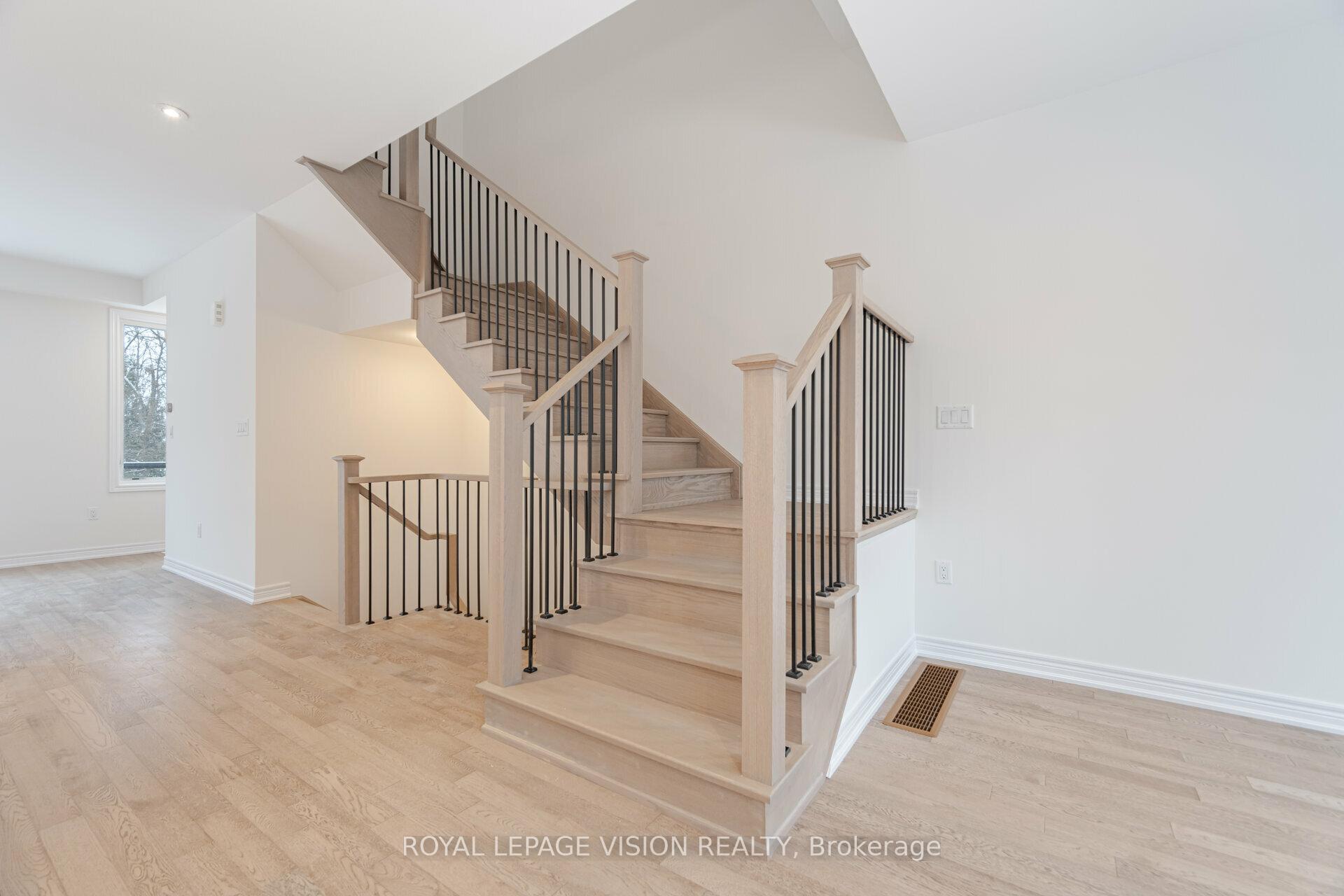 Photo 16 of 46 Folcroft Street, Brampton, Credit Valley — HOMEH