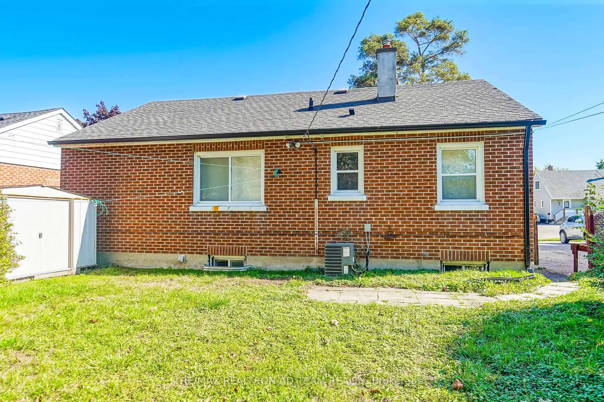 Photo 6 of 82 Admiral Road, Ajax, South East — HOMEH