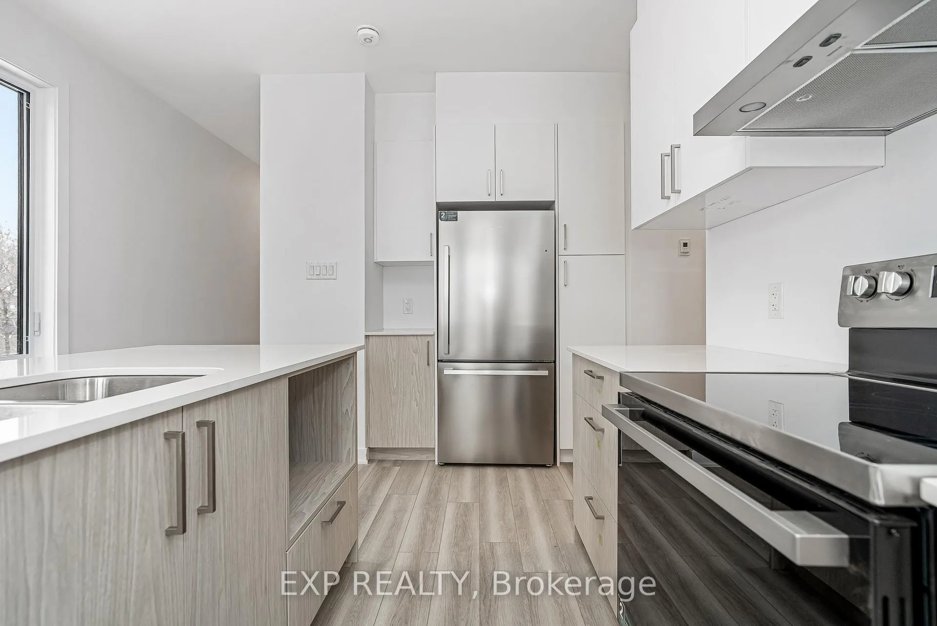 Photo 4 of Unit Unit A, 1373 Louis Lane, Ottawa, Cyrville Rd./Industrial Park — HOMEH