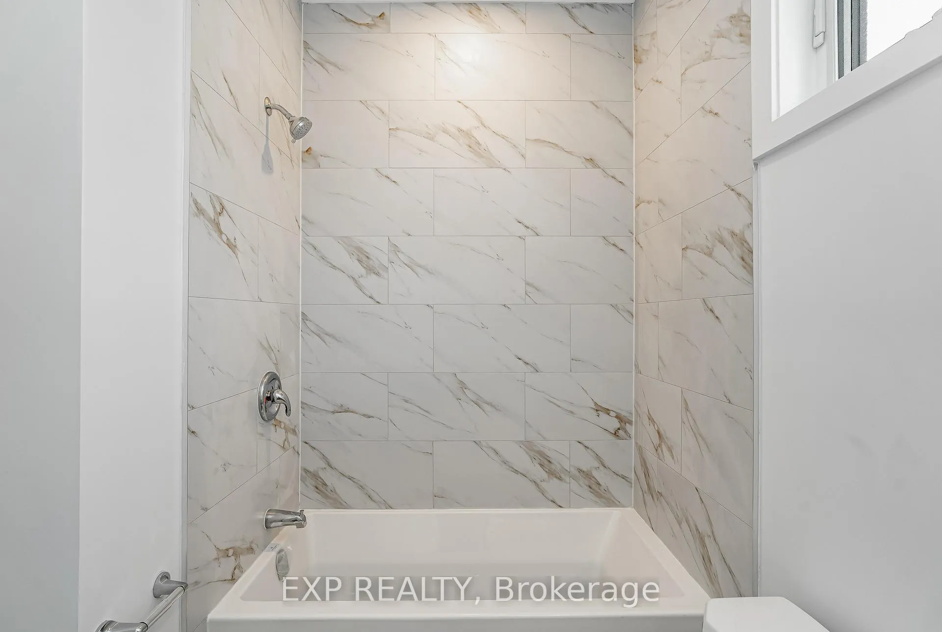Photo 12 of Unit Unit A, 1373 Louis Lane, Ottawa, Cyrville Rd./Industrial Park — HOMEH