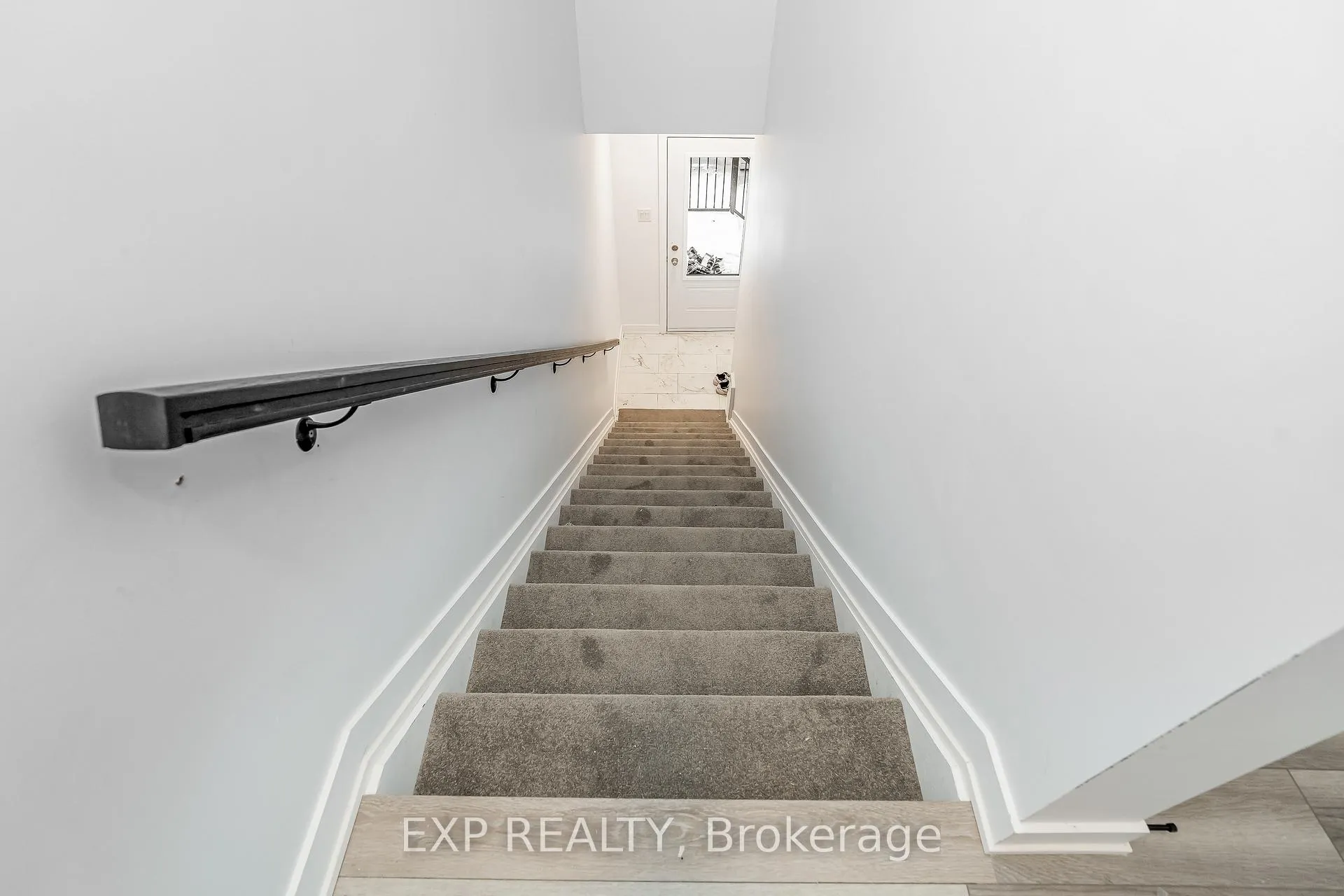 Photo 19 of Unit Unit A, 1373 Louis Lane, Ottawa, Cyrville Rd./Industrial Park — HOMEH