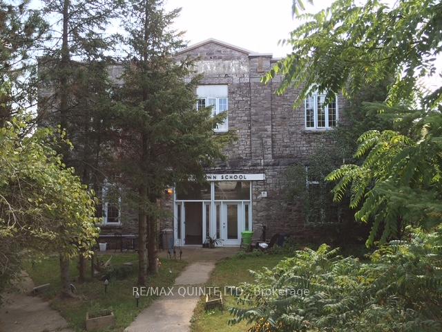 Photo 1 of 25 Manley Drive, Belleville, Belleville Ward — HOMEH