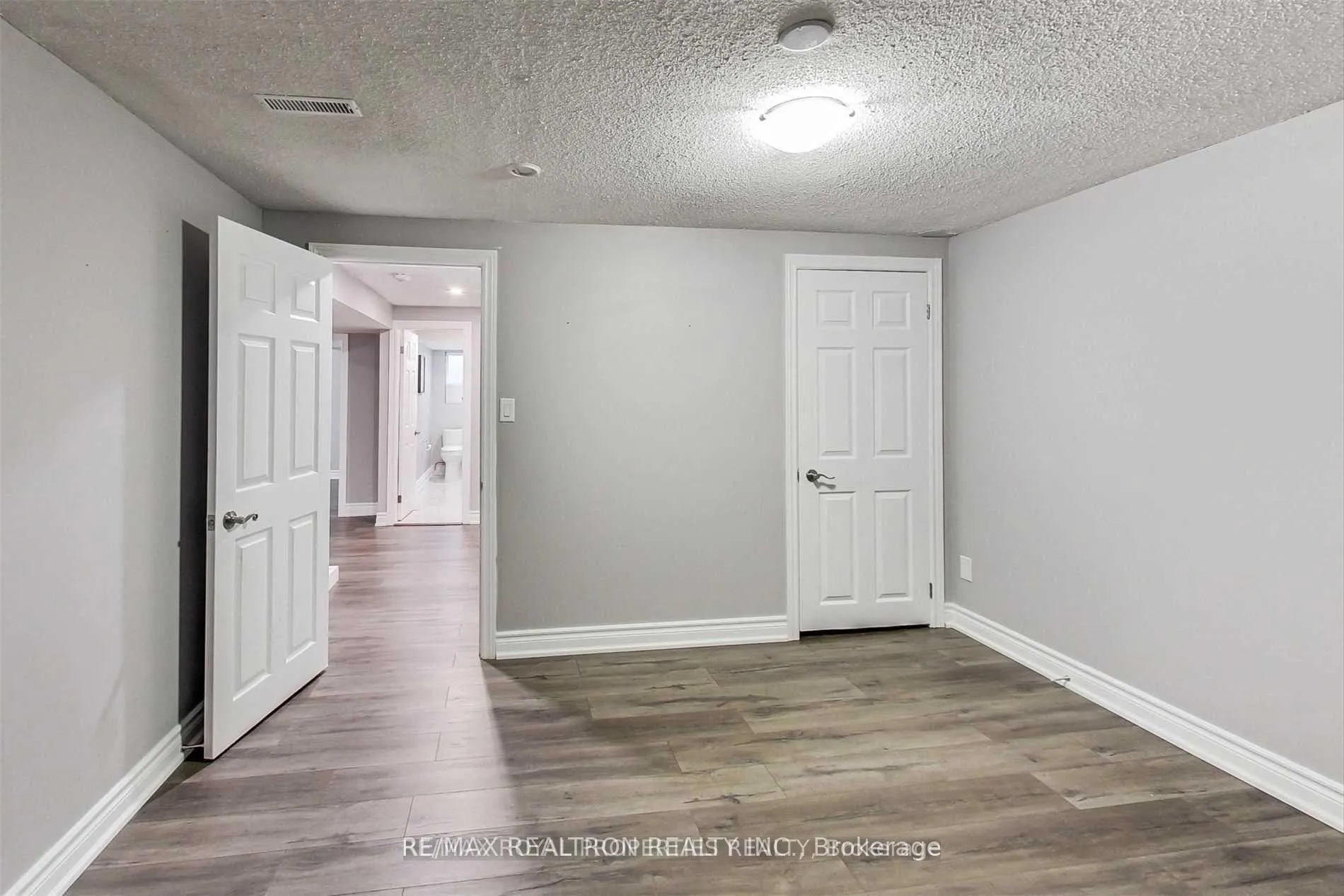 Photo 8 of Unit BSMT, 911 Greenwood Crescent, Whitby, Downtown Whitby — HOMEH