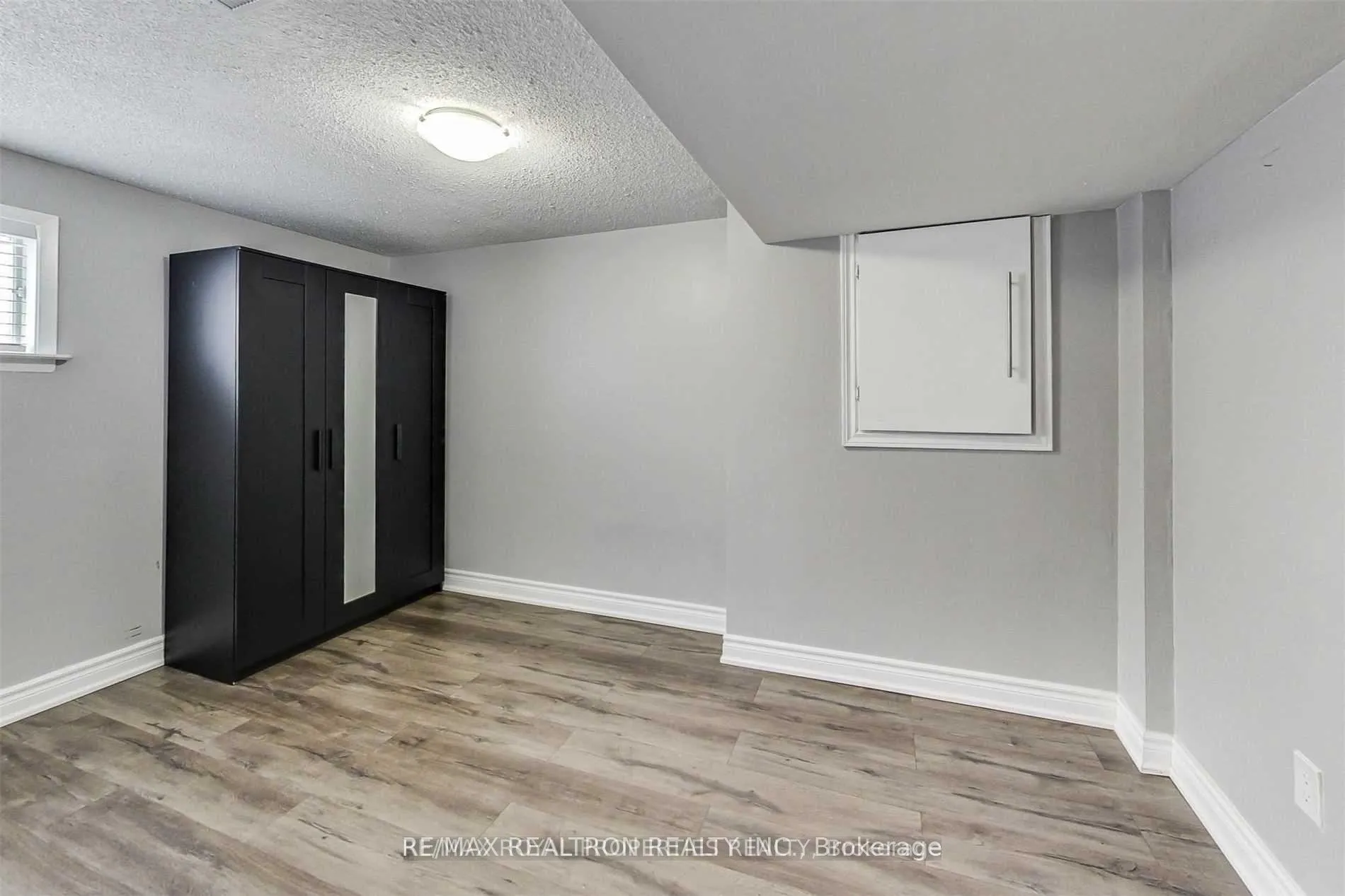 Photo 10 of Unit BSMT, 911 Greenwood Crescent, Whitby, Downtown Whitby — HOMEH