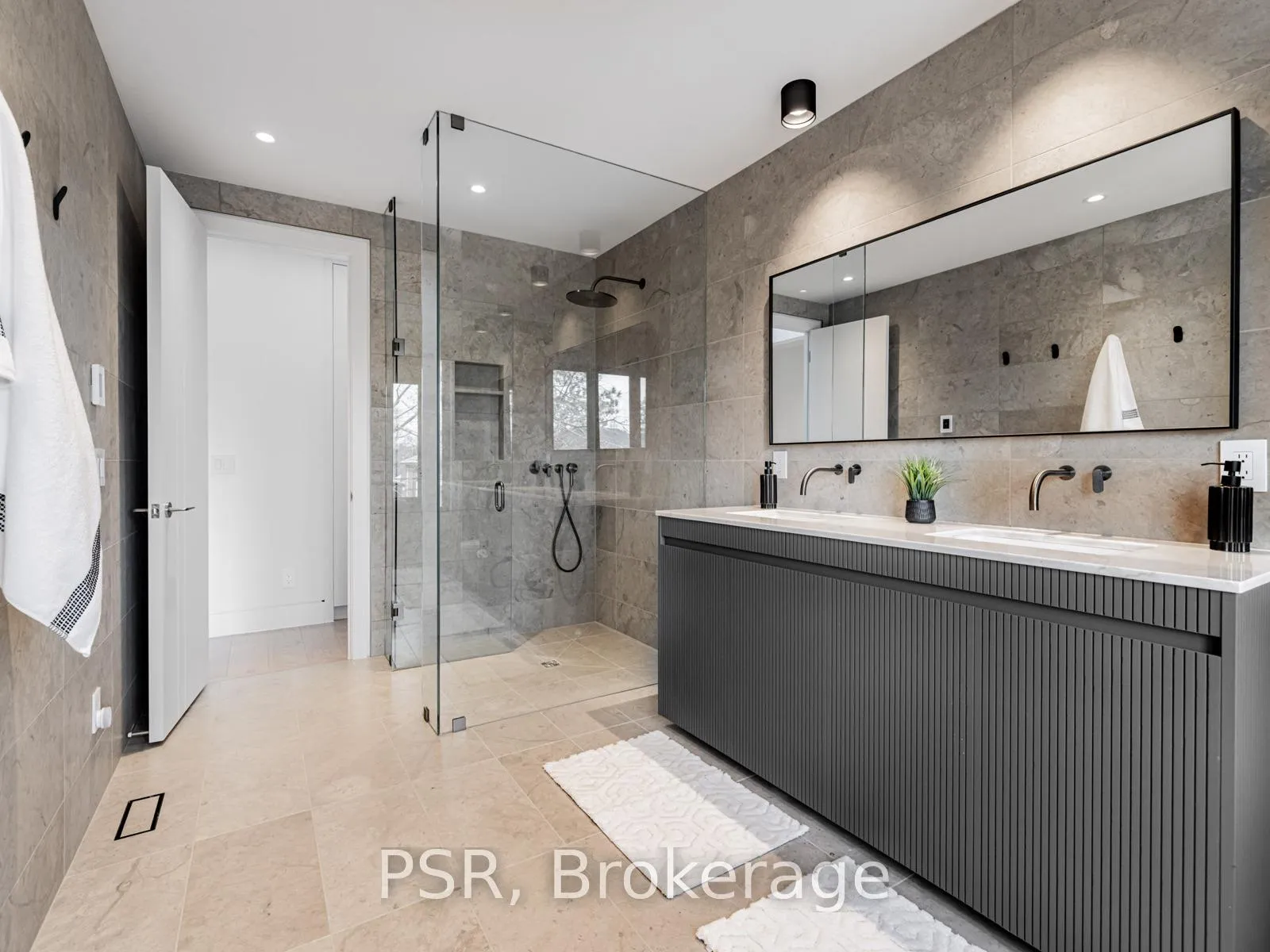 Photo 14 of 86 Chudleigh Avenue, Toronto, Lawrence Park South — HOMEH