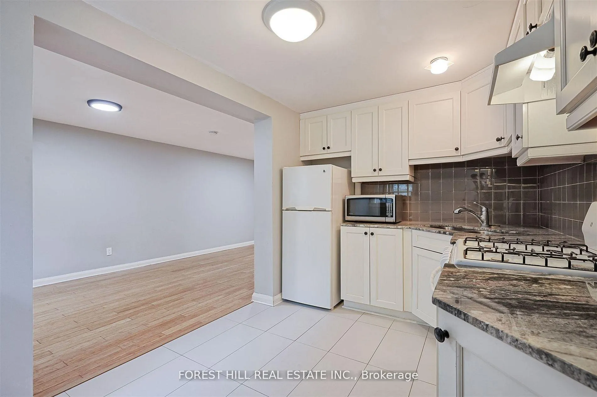 Photo 7 of Unit B, 345 Walmer Road, Toronto, Casa Loma — HOMEH