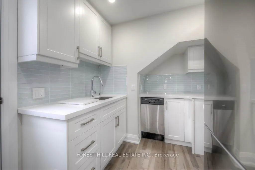 Photo 2 of Unit #3, 1747 Bathurst Street, Toronto, Forest Hill South — HOMEH
