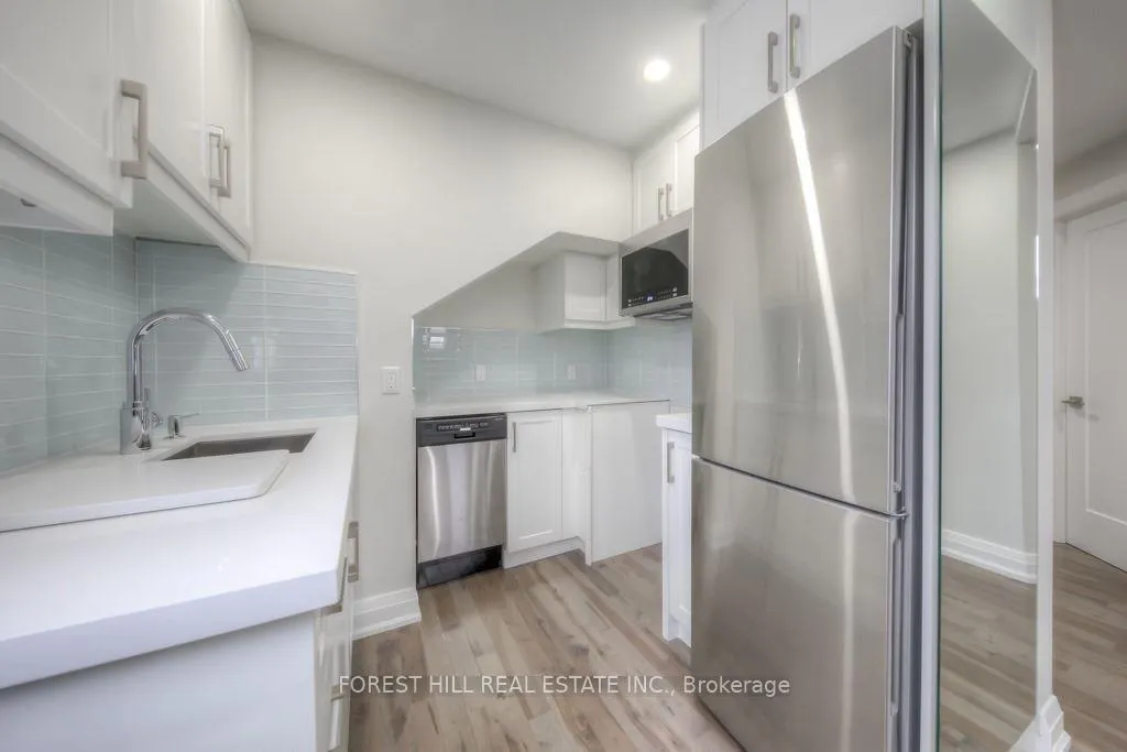 Photo 4 of Unit #3, 1747 Bathurst Street, Toronto, Forest Hill South — HOMEH