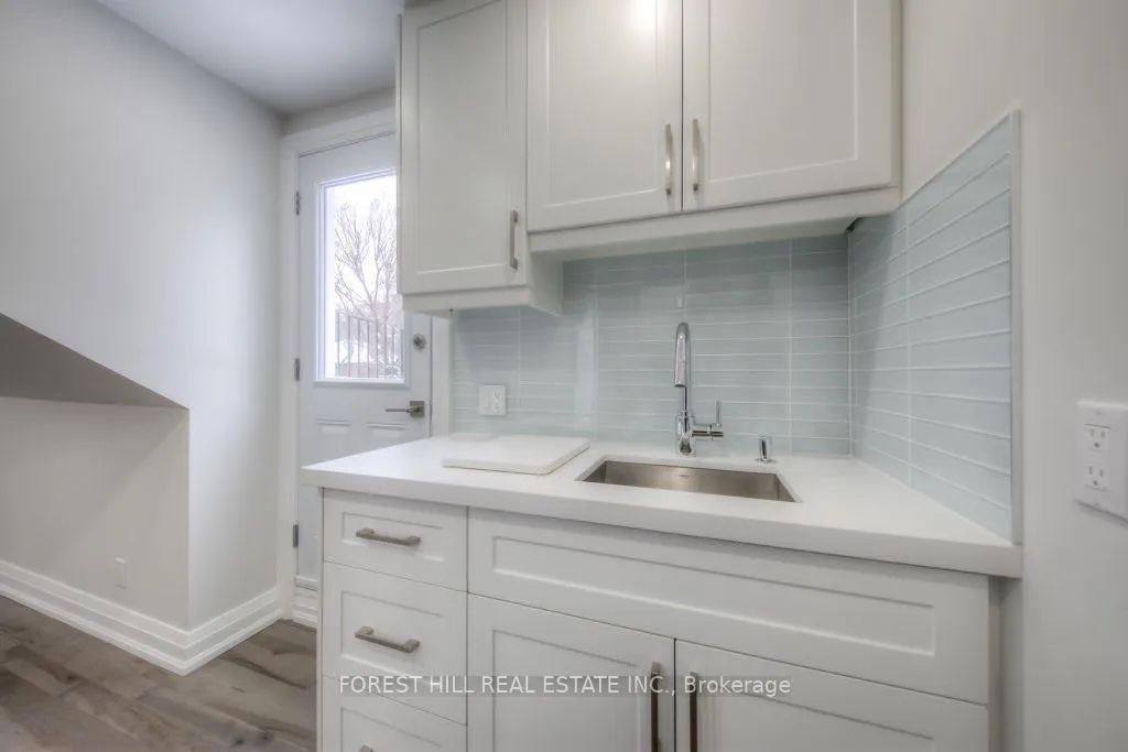 Photo 5 of Unit #3, 1747 Bathurst Street, Toronto, Forest Hill South — HOMEH