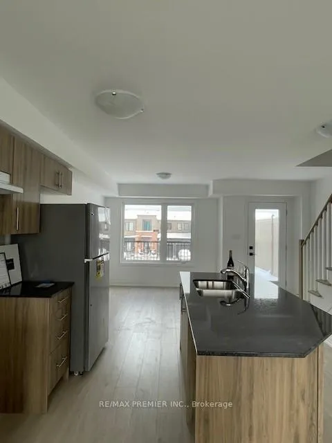 Photo 9 of 73 Fairlane Avenue, Barrie, Painswick South — HOMEH