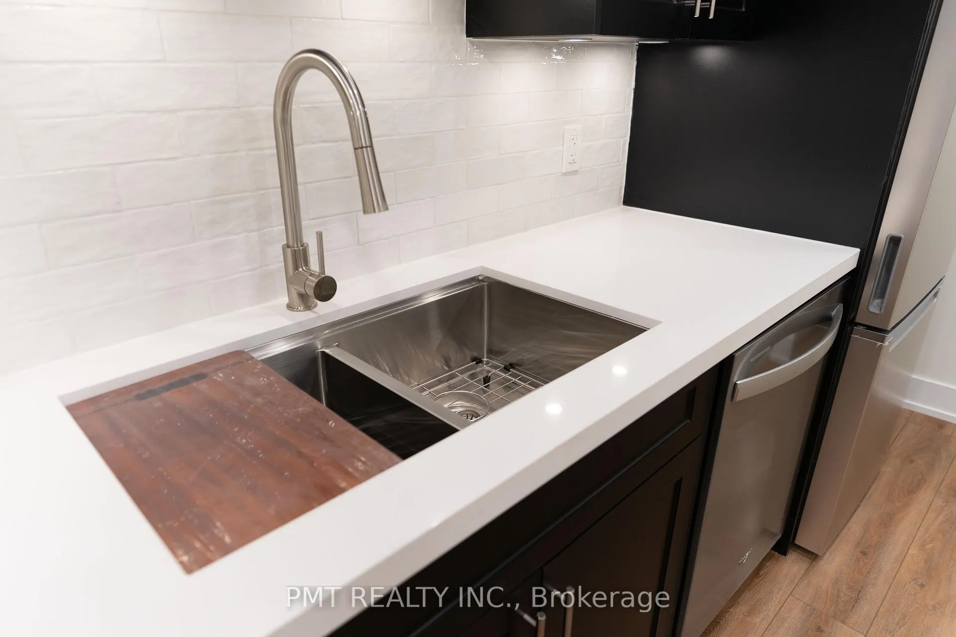 Photo 4 of Unit Bsmt, 55 Markham Street, Toronto, Trinity-Bellwoods — HOMEH