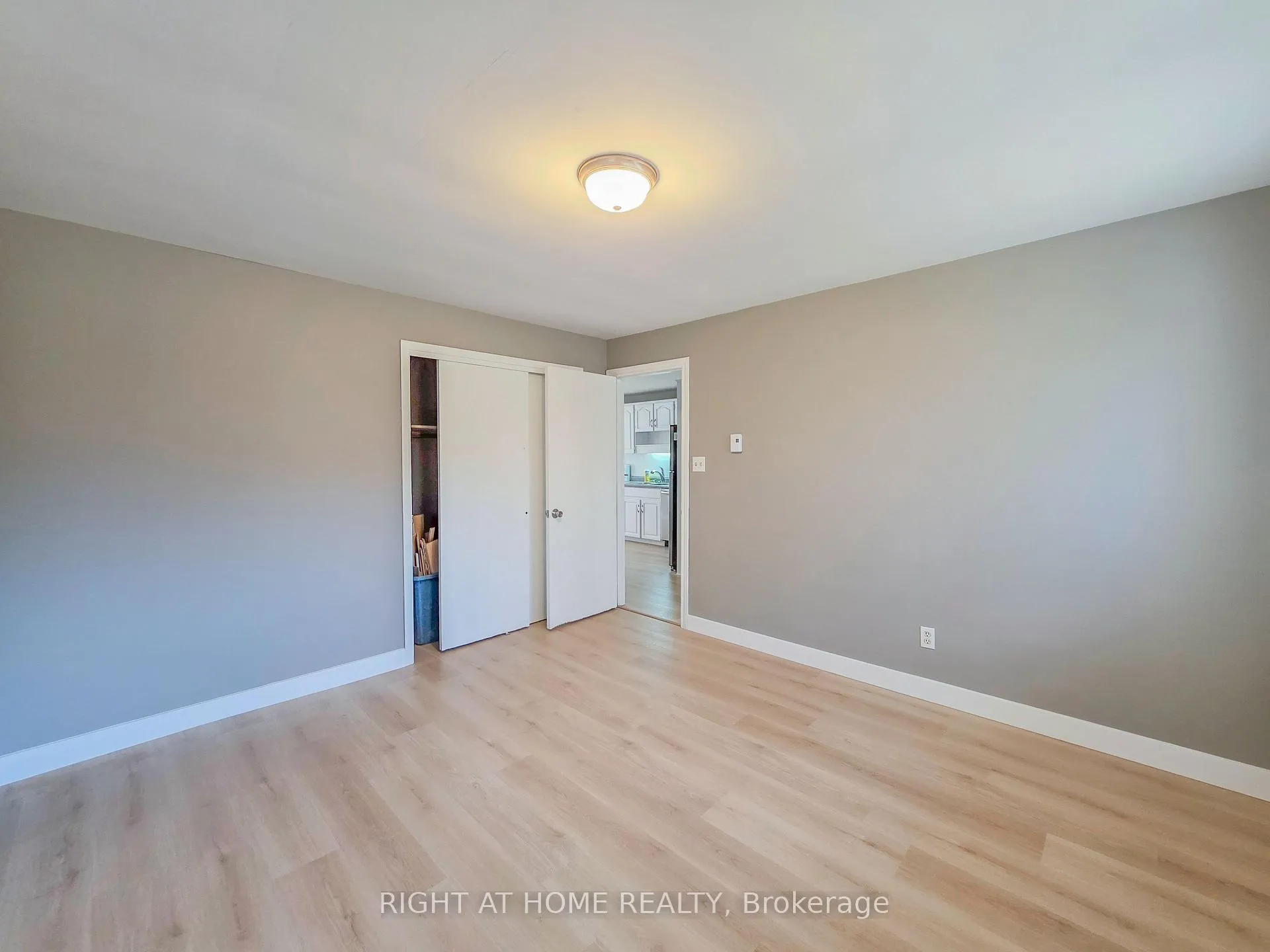 Photo 12 of Unit Upper, 488 Dean Avenue, Oshawa, Central — HOMEH