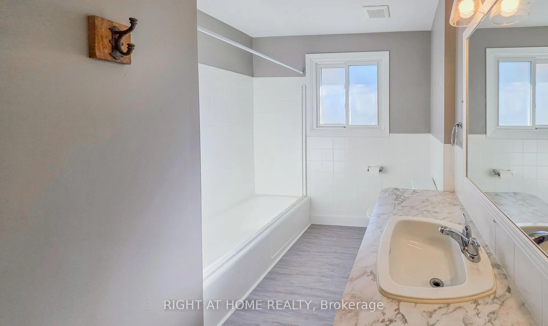 Photo 15 of Unit Upper, 488 Dean Avenue, Oshawa, Central — HOMEH