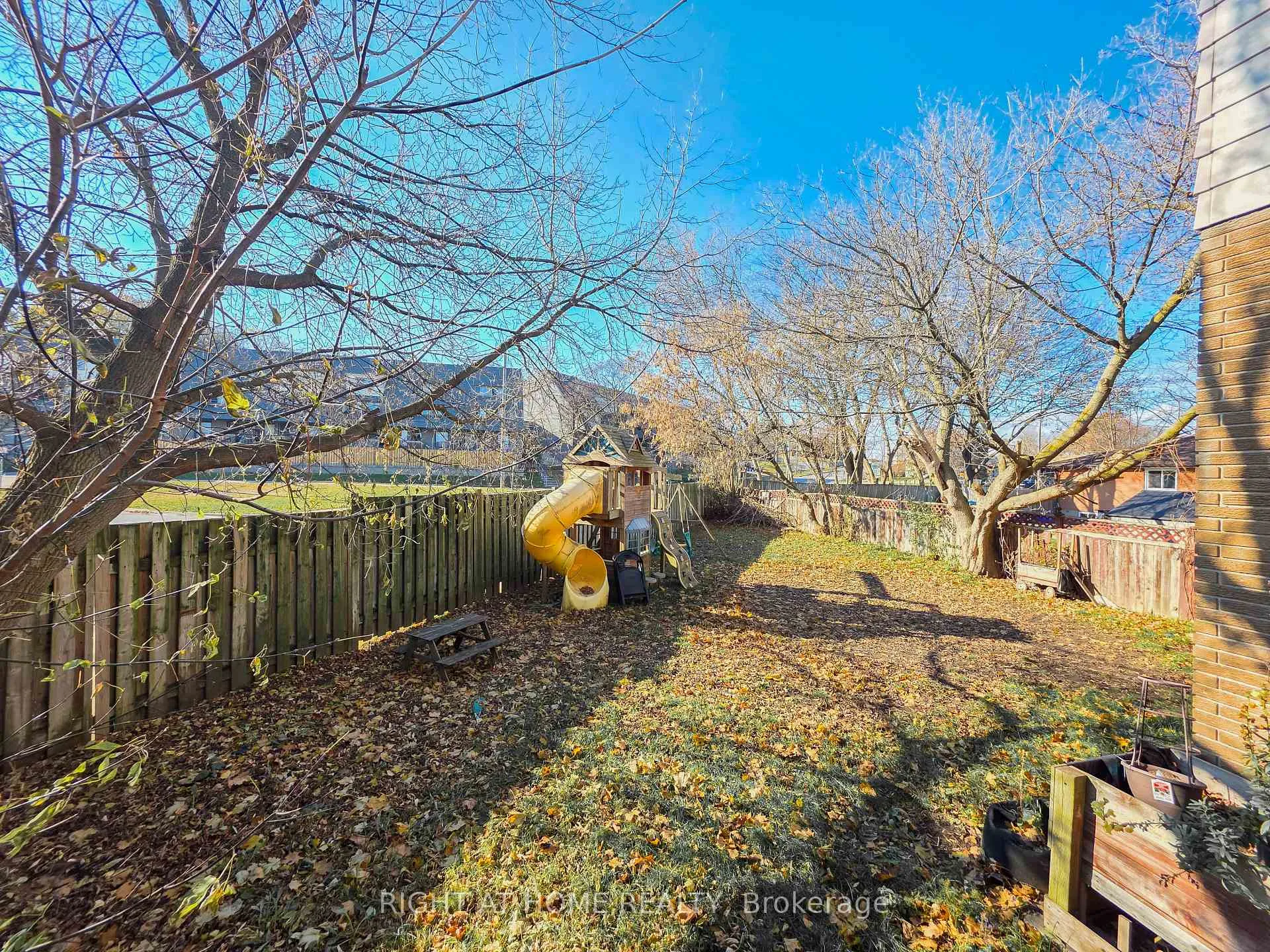 Photo 24 of Unit Upper, 488 Dean Avenue, Oshawa, Central — HOMEH