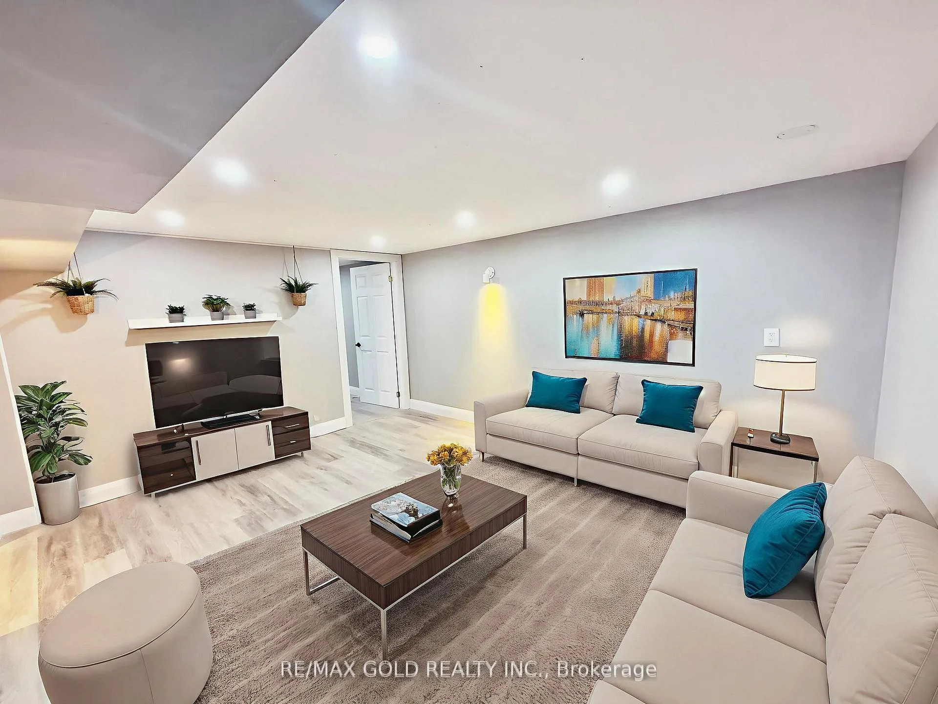 Photo 7 of Unit Lower, 156 Mooregate Crescent, Kitchener, Victoria Hills — HOMEH