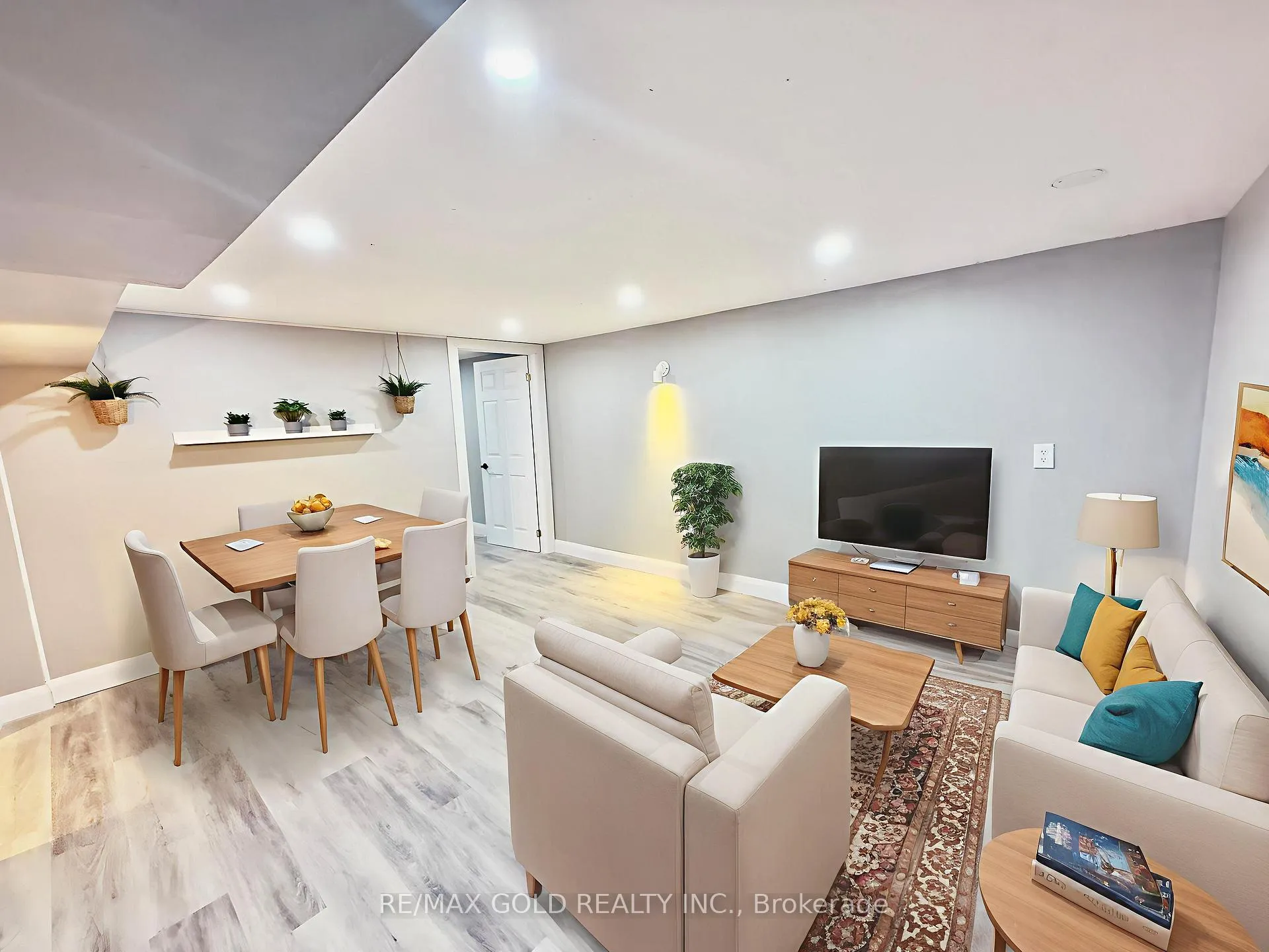 Photo 9 of Unit Lower, 156 Mooregate Crescent, Kitchener, Victoria Hills — HOMEH