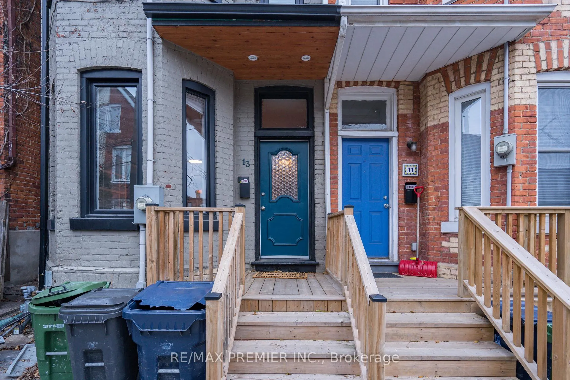 Photo 2 of 13 Manning Avenue, Toronto, Trinity-Bellwoods — HOMEH