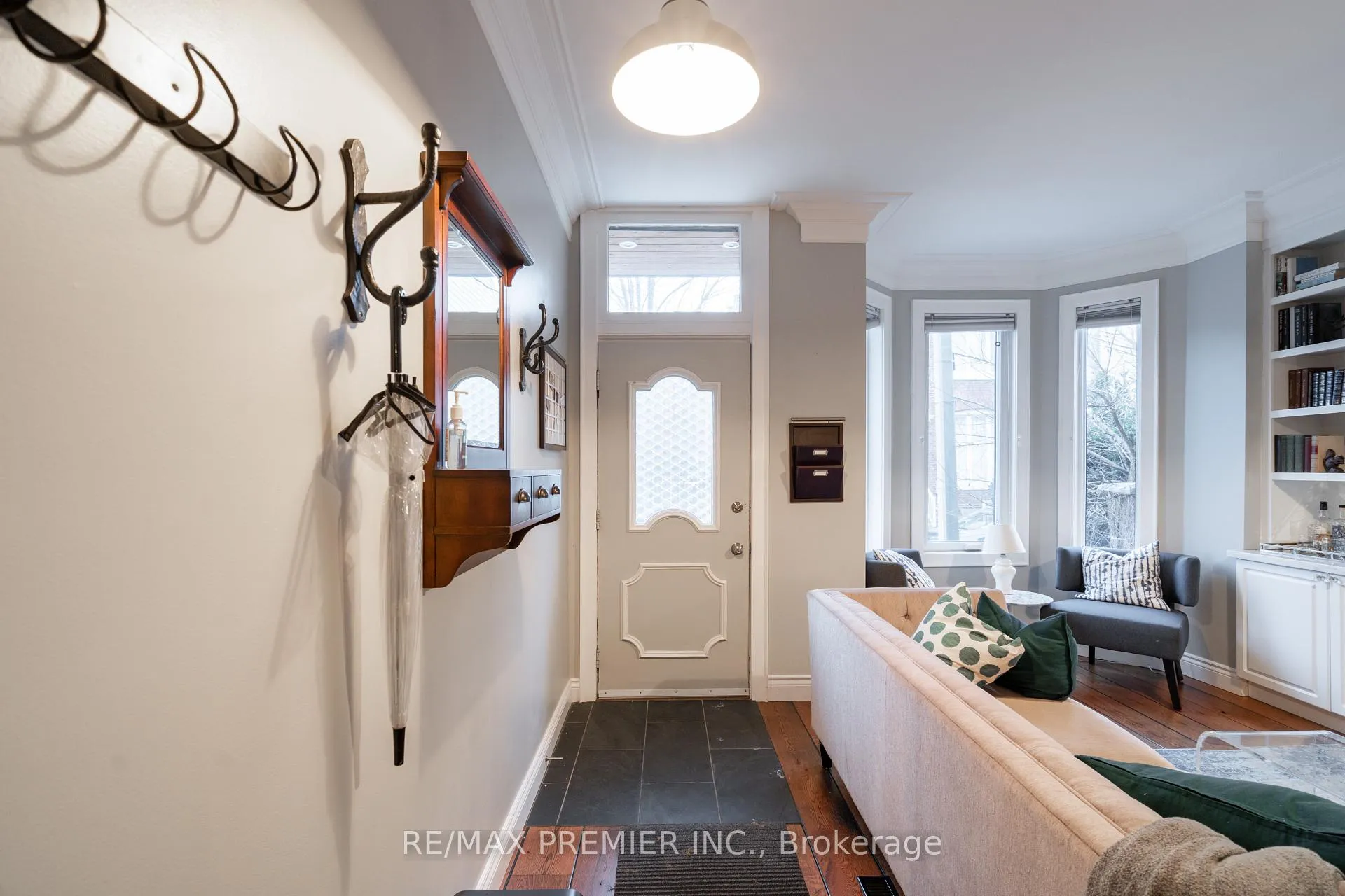 Photo 3 of 13 Manning Avenue, Toronto, Trinity-Bellwoods — HOMEH