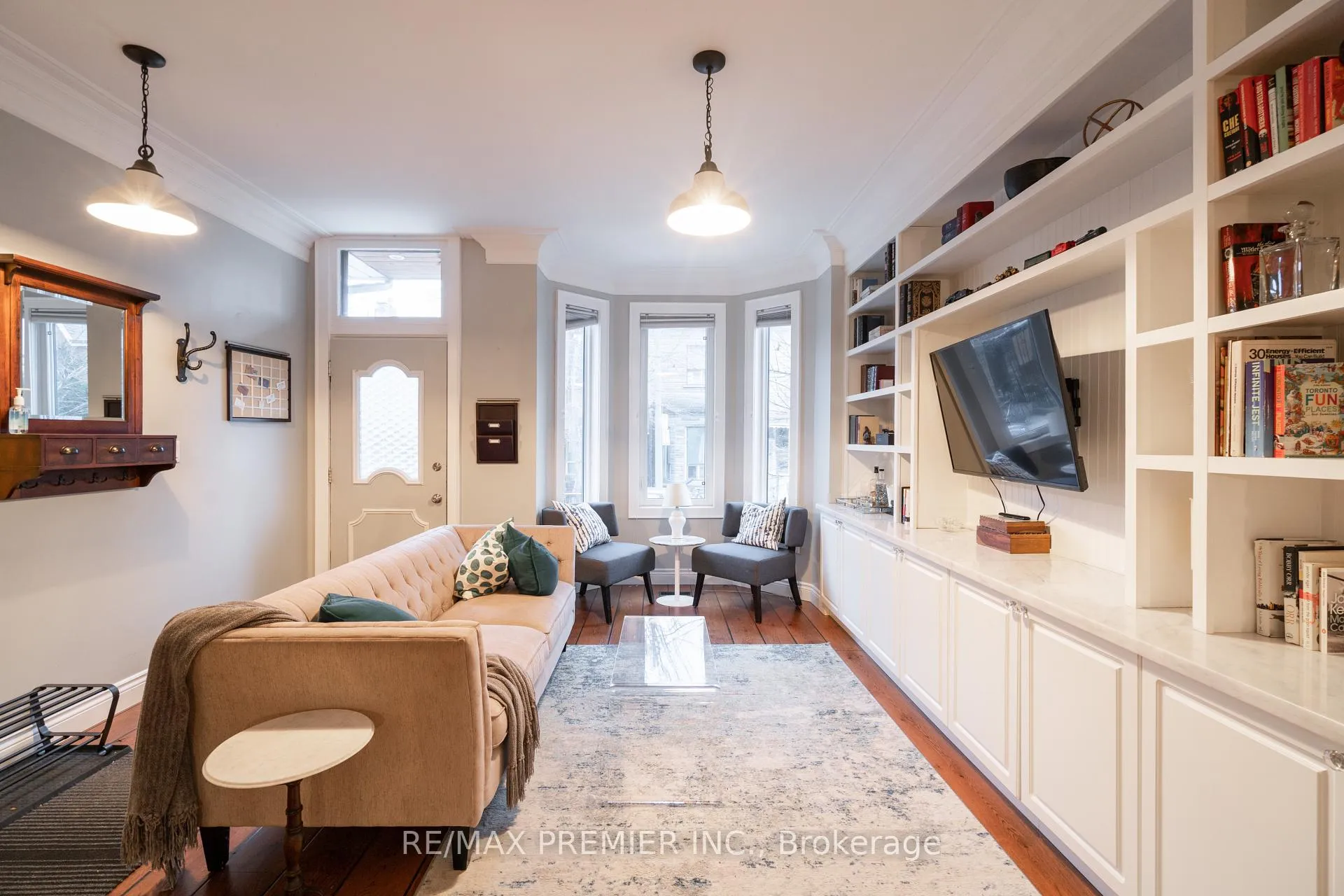 Photo 5 of 13 Manning Avenue, Toronto, Trinity-Bellwoods — HOMEH