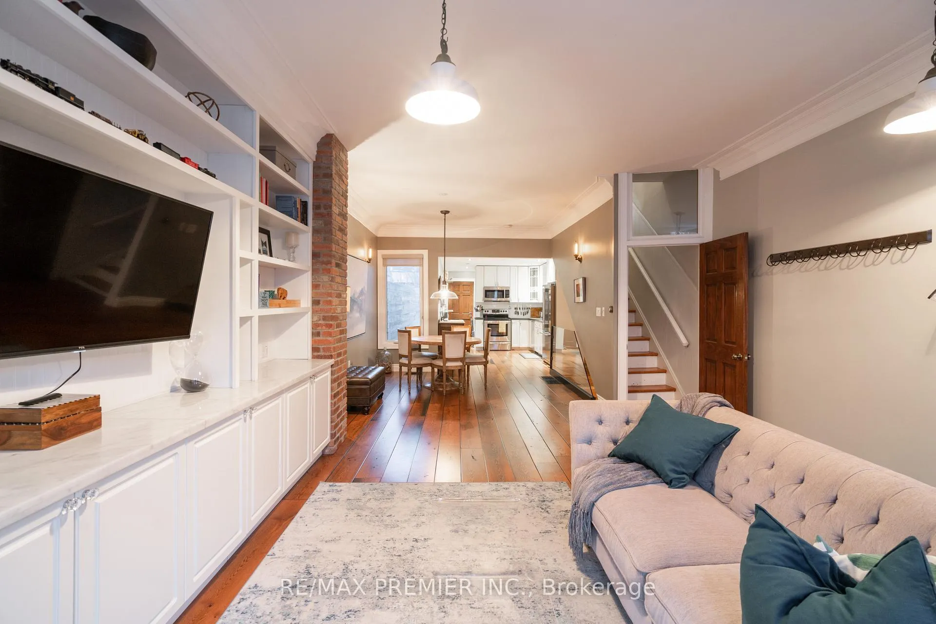 Photo 6 of 13 Manning Avenue, Toronto, Trinity-Bellwoods — HOMEH
