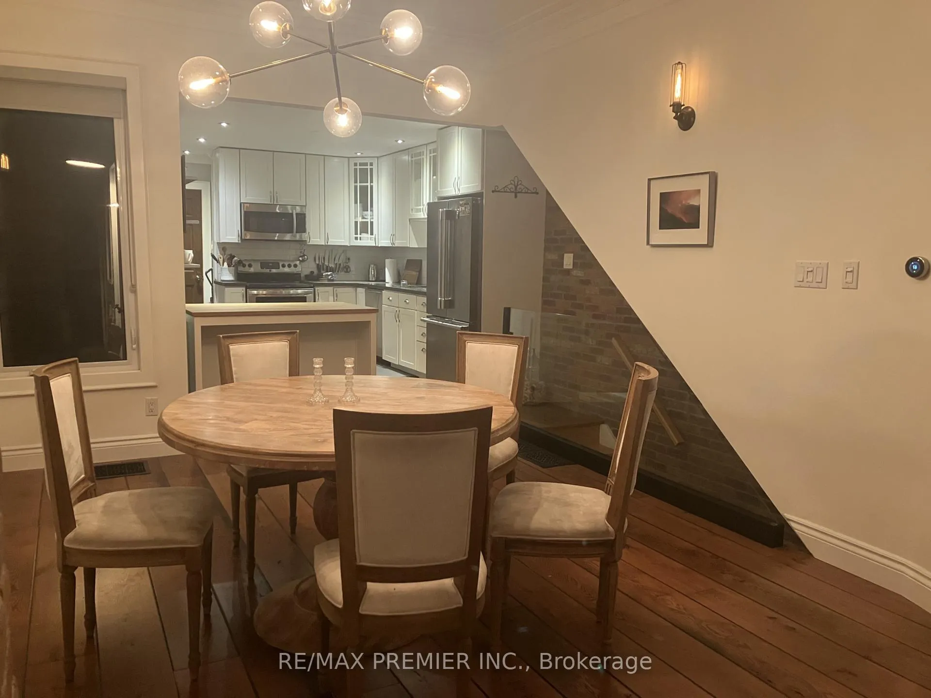 Photo 9 of 13 Manning Avenue, Toronto, Trinity-Bellwoods — HOMEH