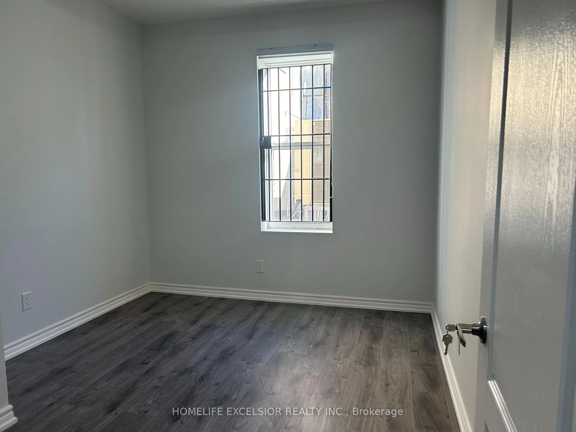 Photo 5 of Unit Unit 9, 3 Simcoe Street S, Oshawa, Central — HOMEH