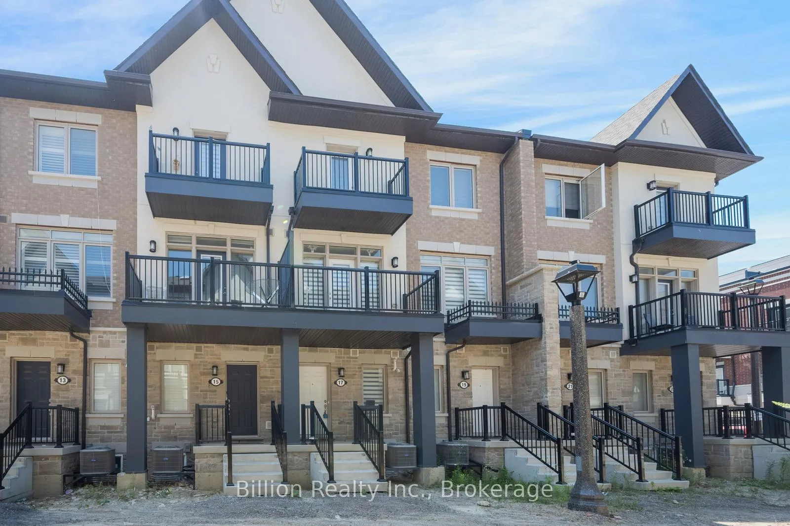 Photo 6 of 17 Springdale Avenue, Caledon, Rural Caledon — HOMEH