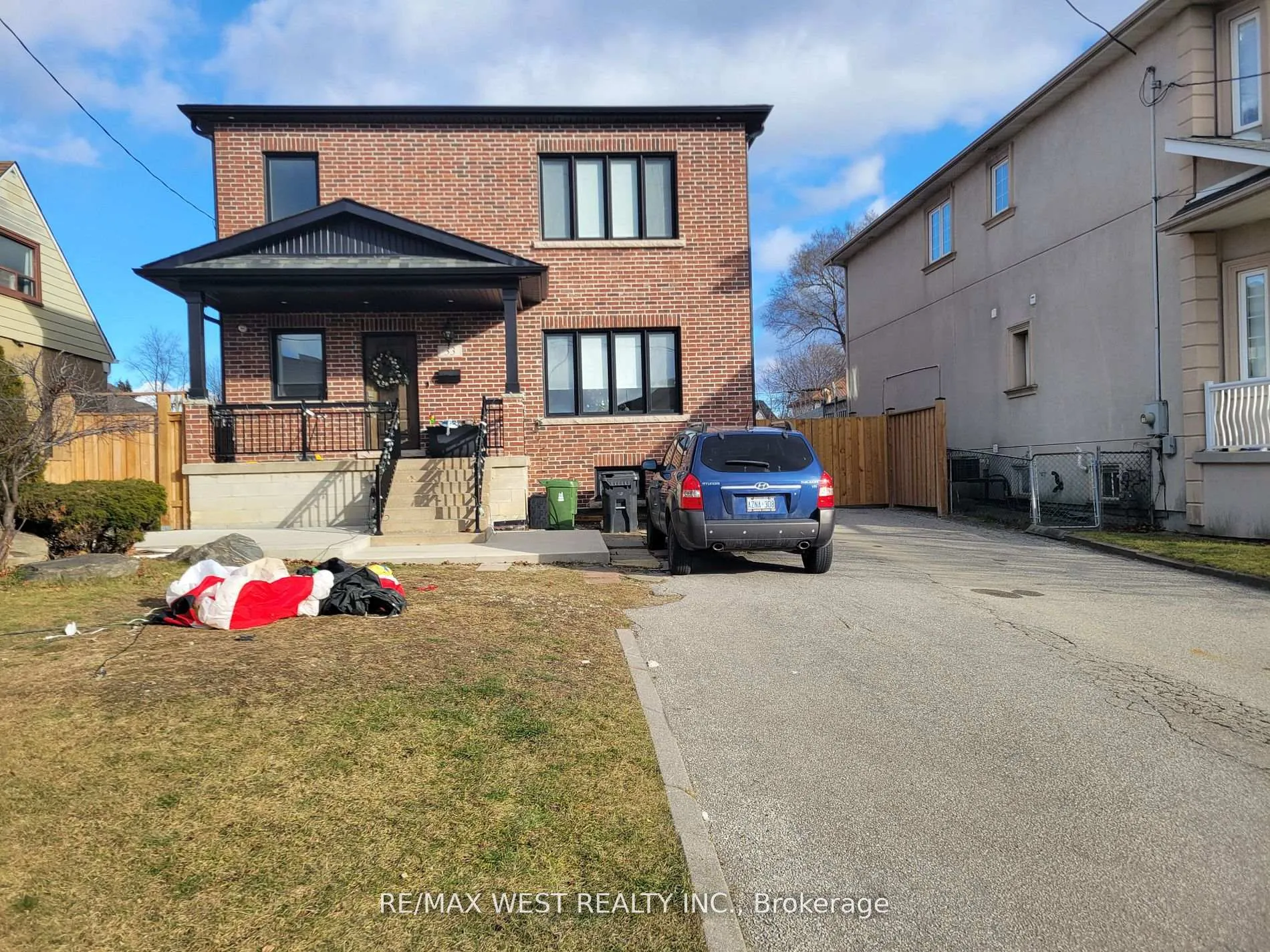 Front of 33 Ingleside Drive
