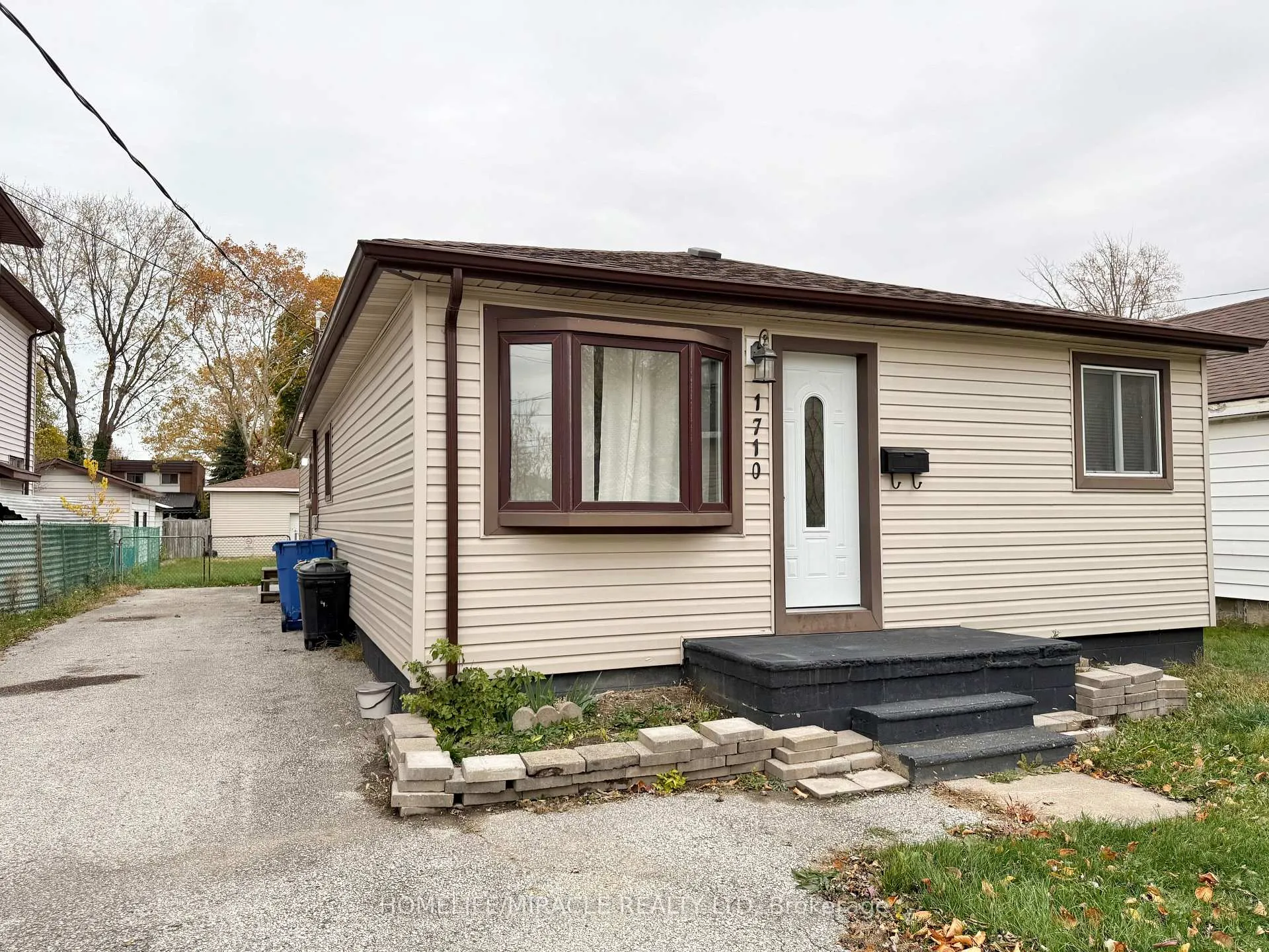Photo 1 of 1710 Balfour Boulevard, Windsor — HOMEH