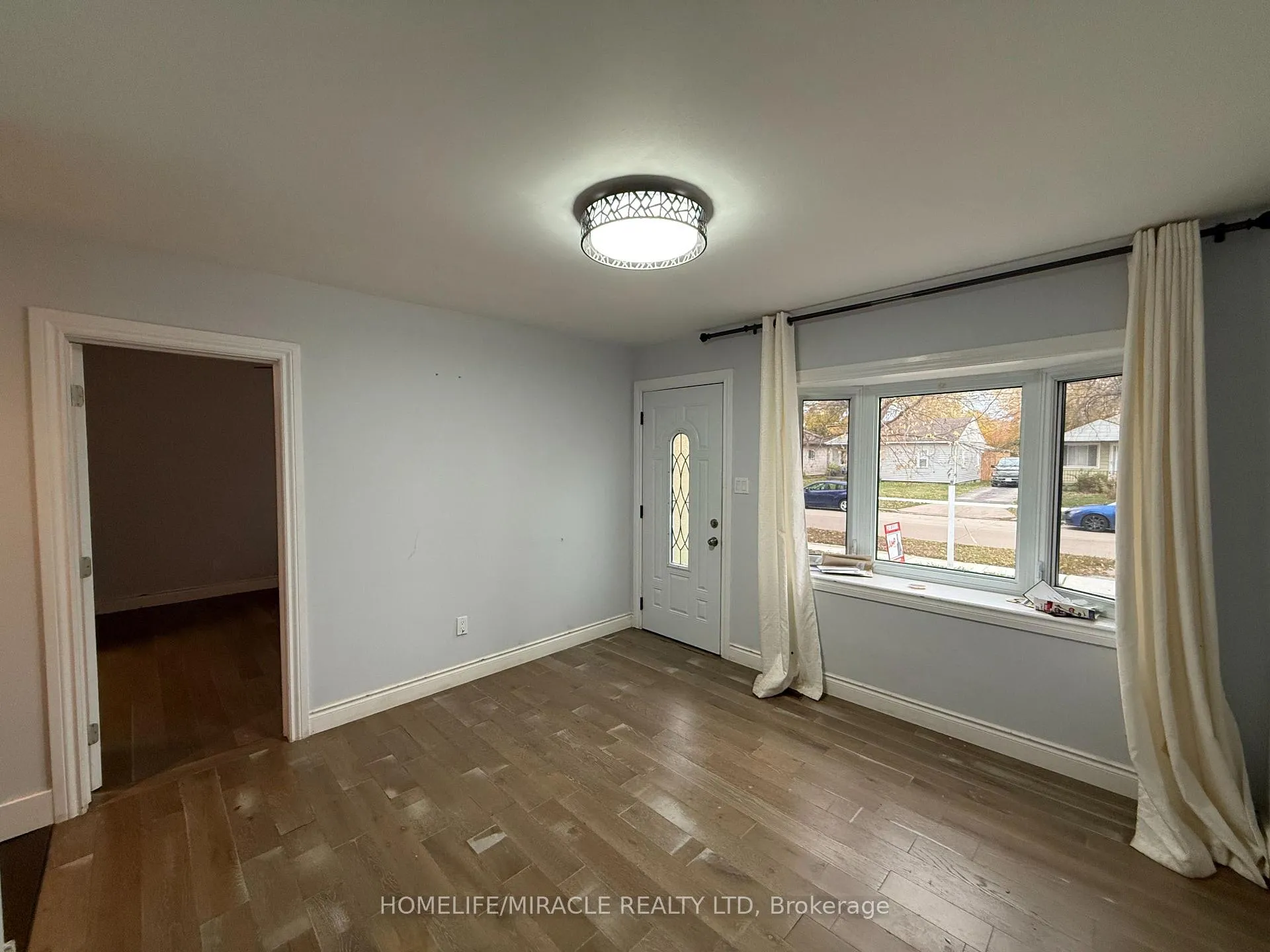 Photo 4 of 1710 Balfour Boulevard, Windsor — HOMEH