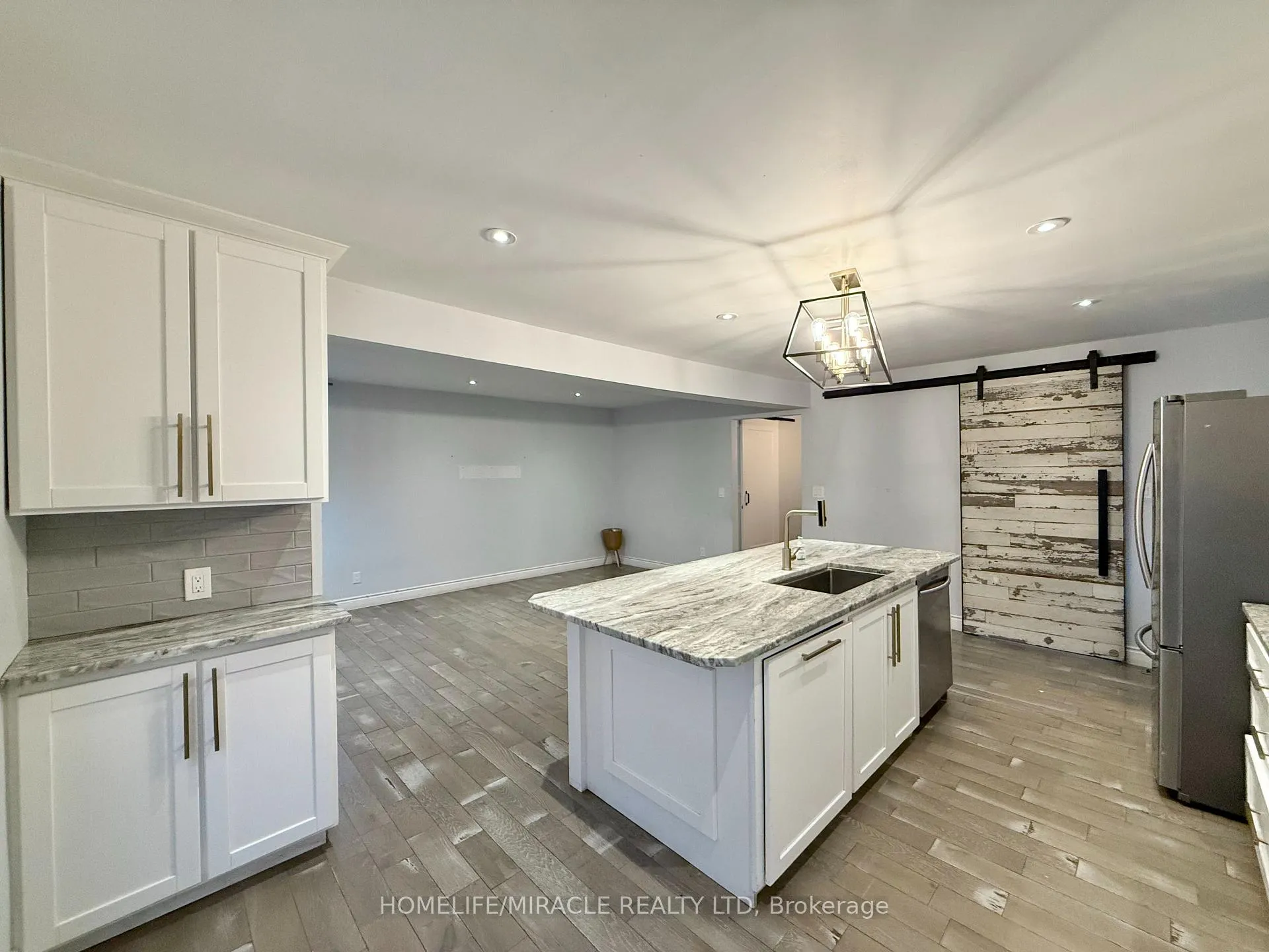 Photo 7 of 1710 Balfour Boulevard, Windsor — HOMEH