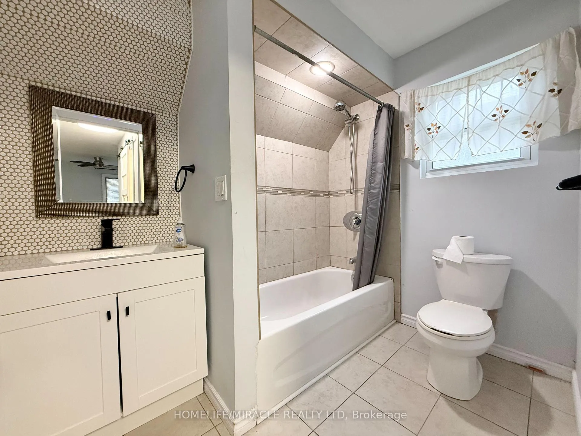 Photo 15 of 1710 Balfour Boulevard, Windsor — HOMEH