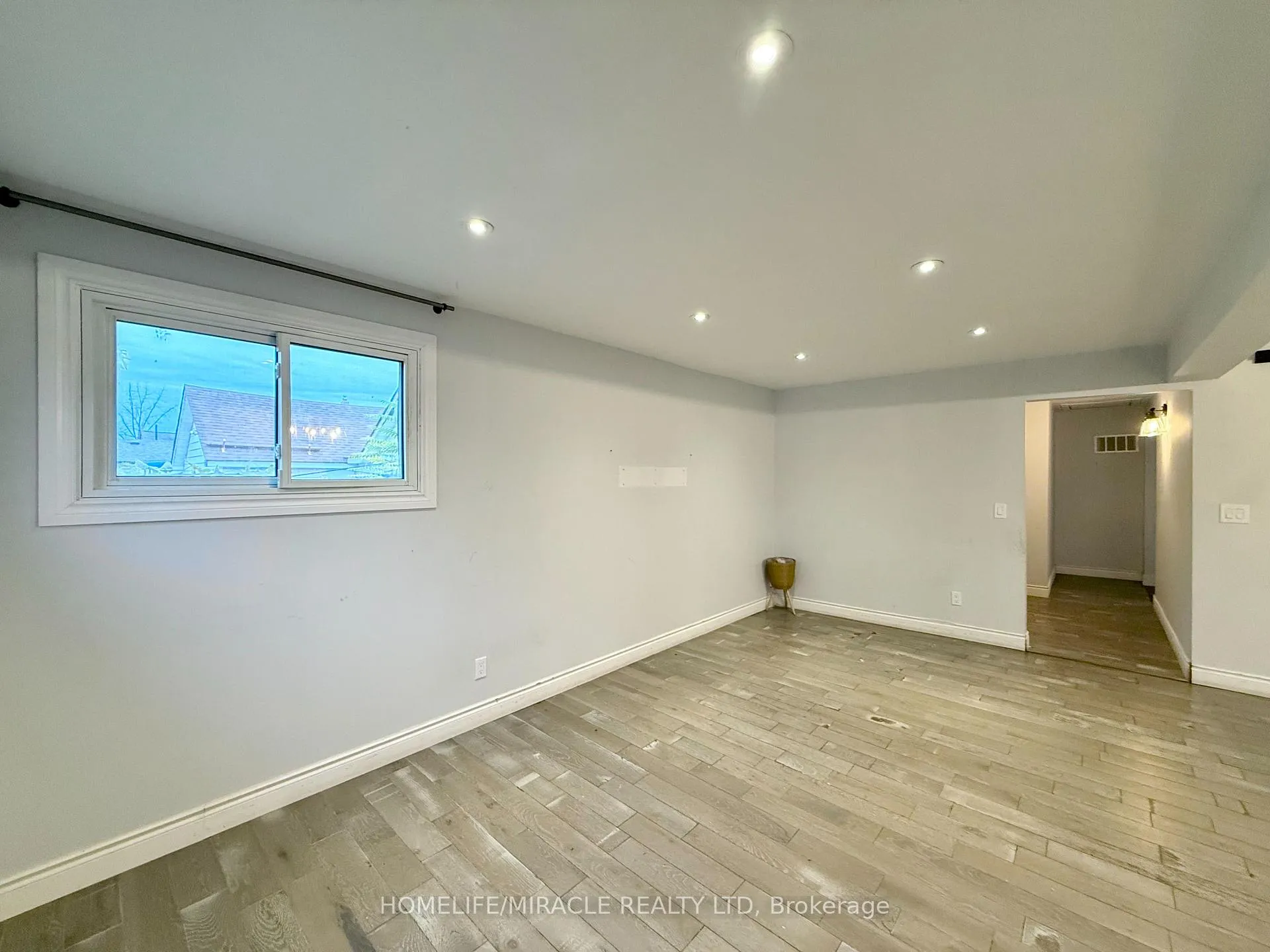 Photo 20 of 1710 Balfour Boulevard, Windsor — HOMEH