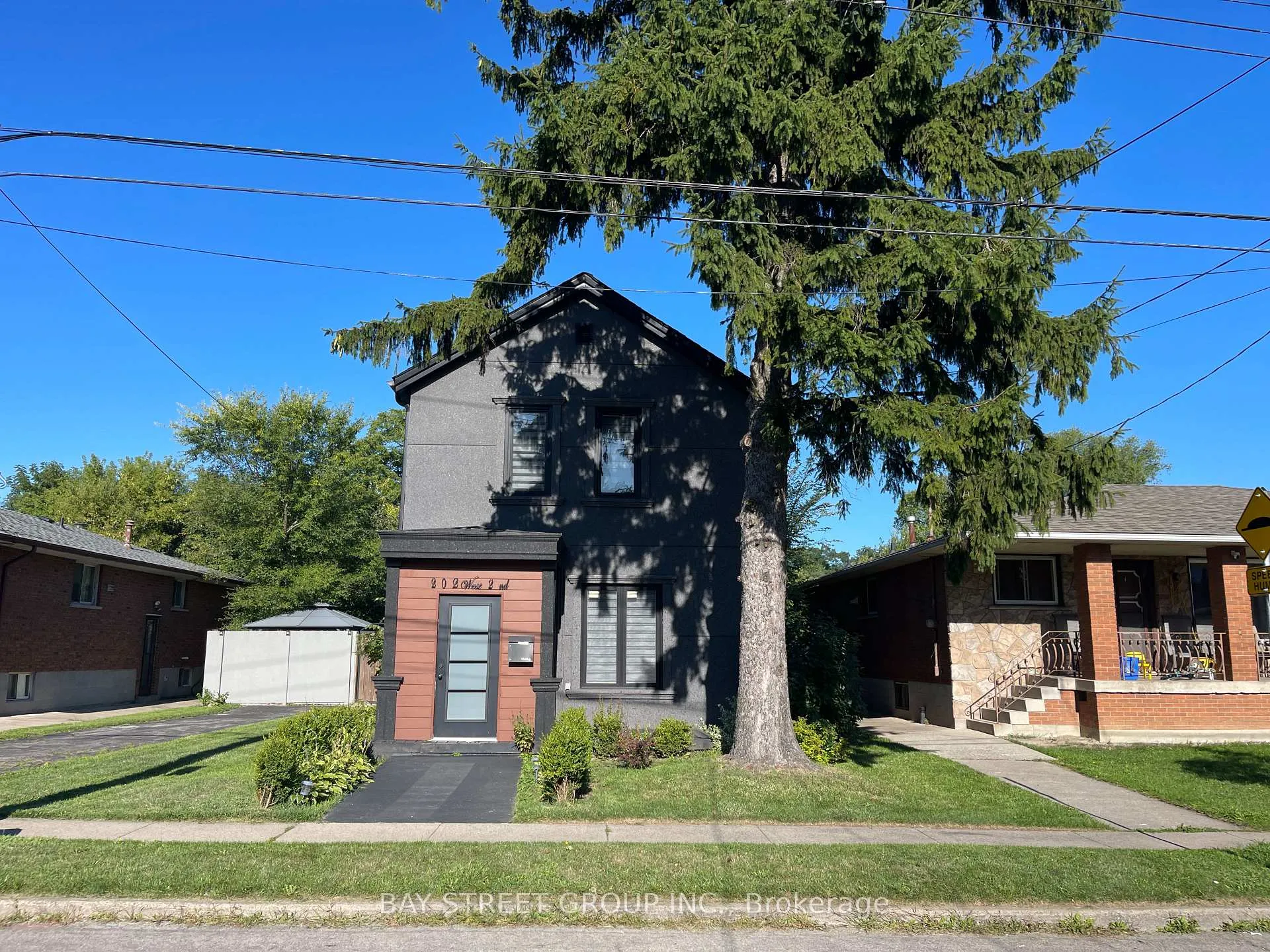 Photo 1 of 202 West 2nd Street, Hamilton, Carlisle — HOMEH